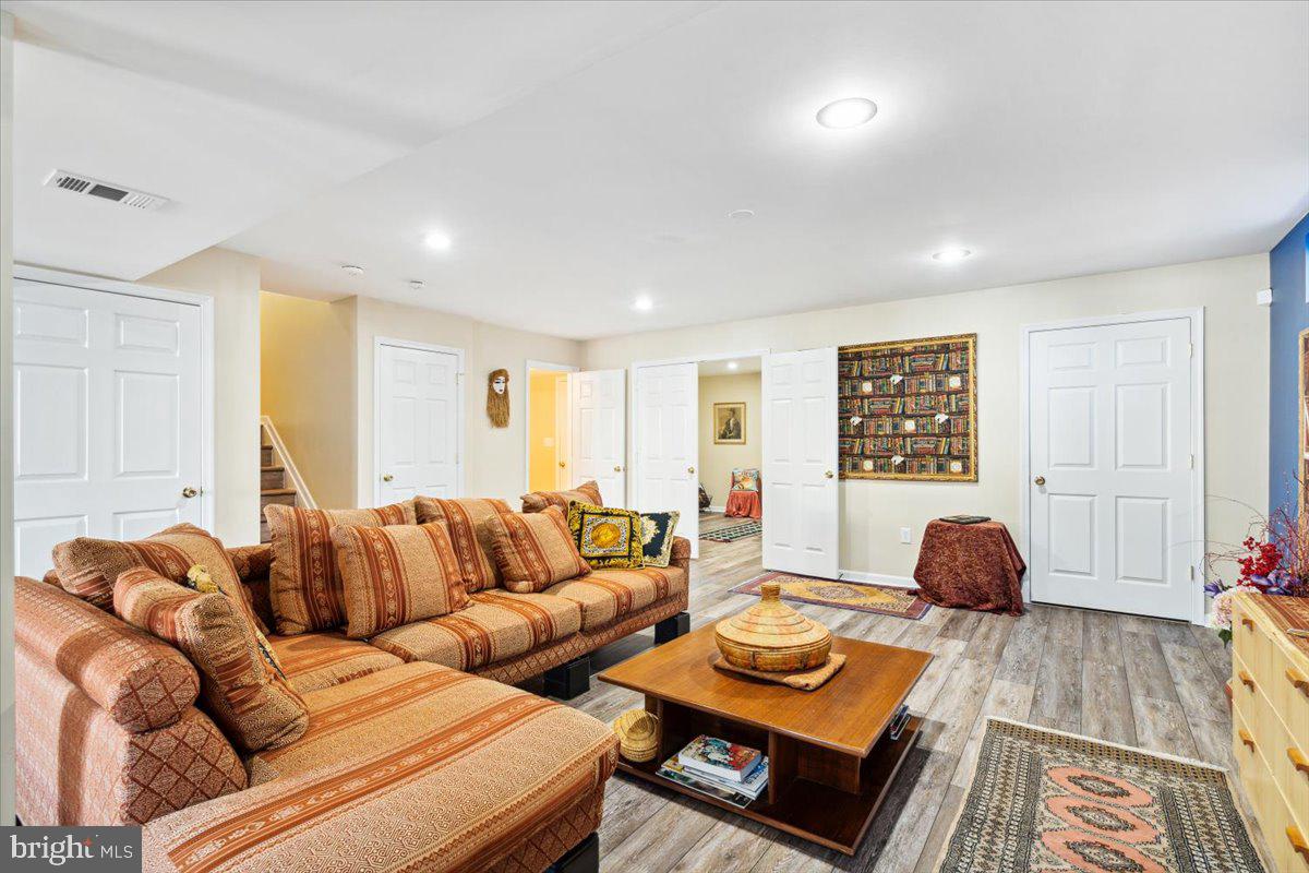 VILLAGES OF URBANA - Residential