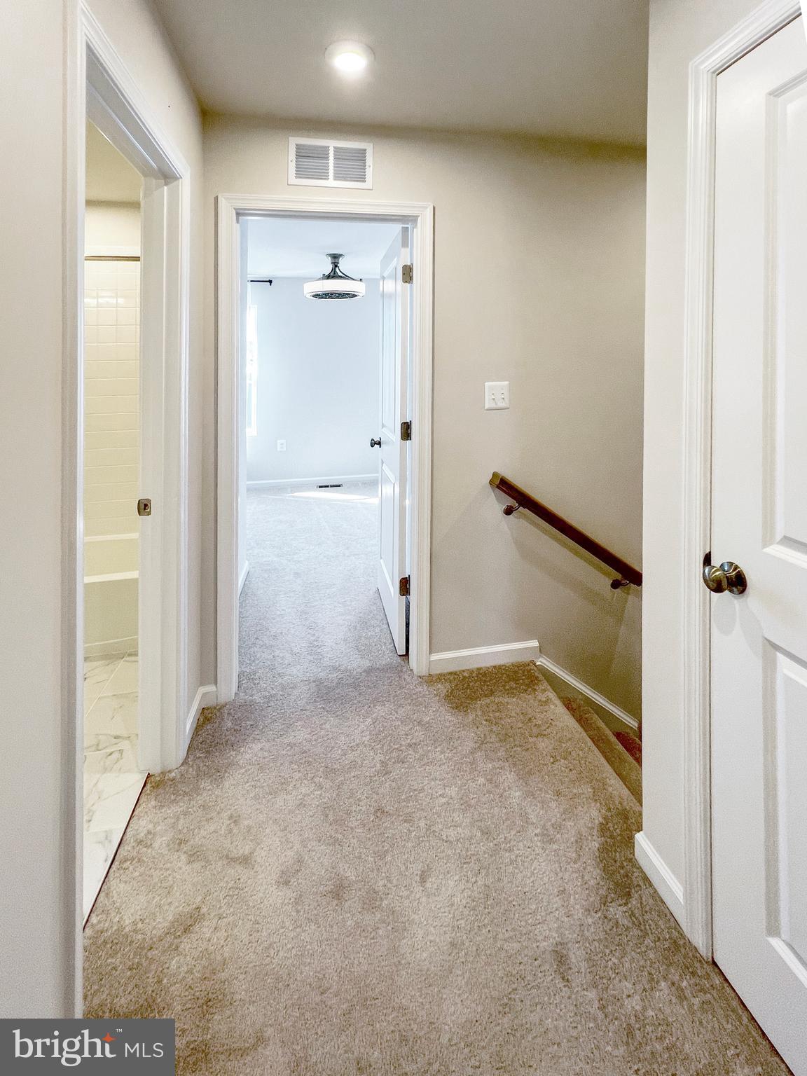 PRESIDENTS POINTE - Residential