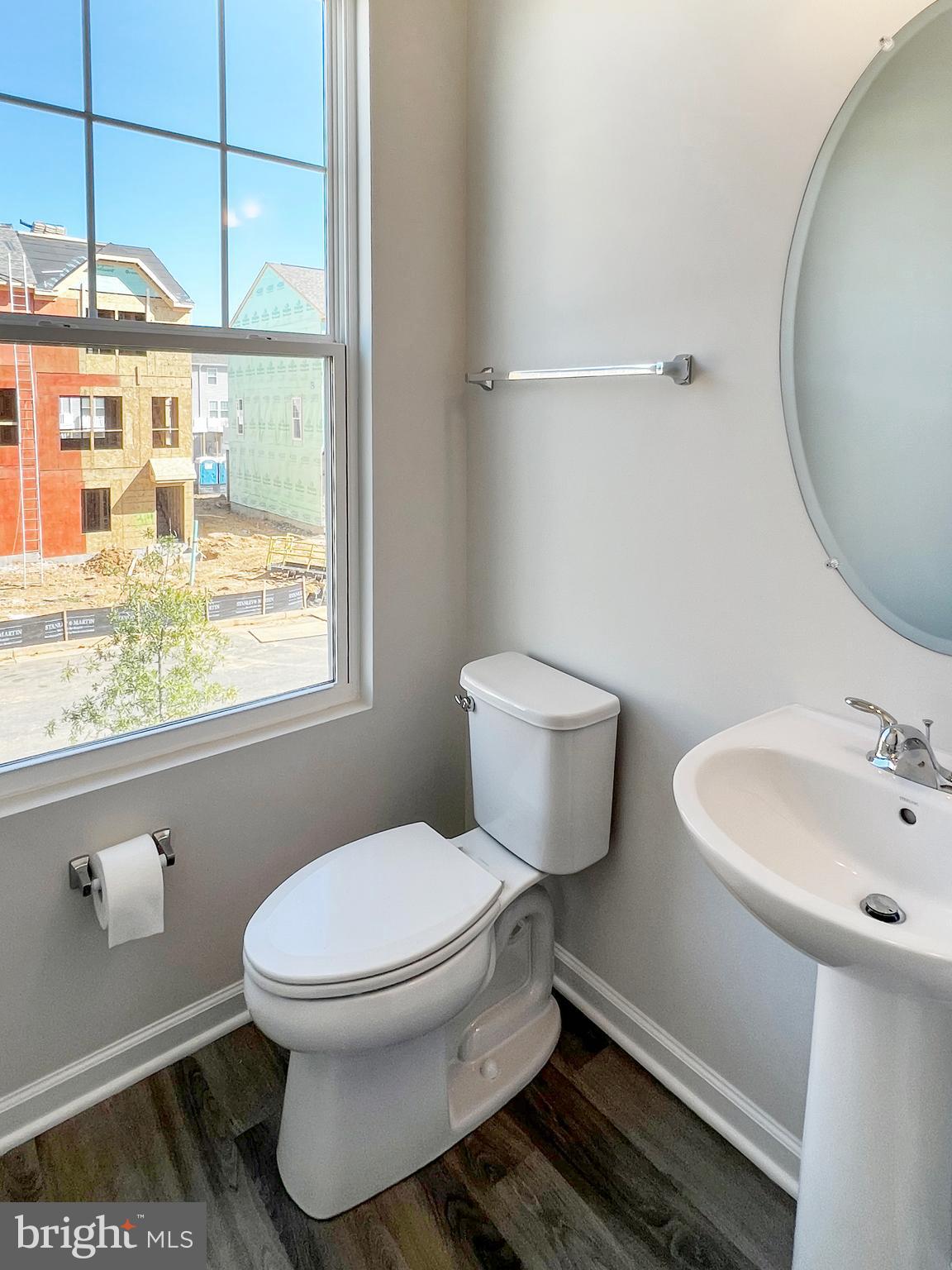 PRESIDENTS POINTE - Residential