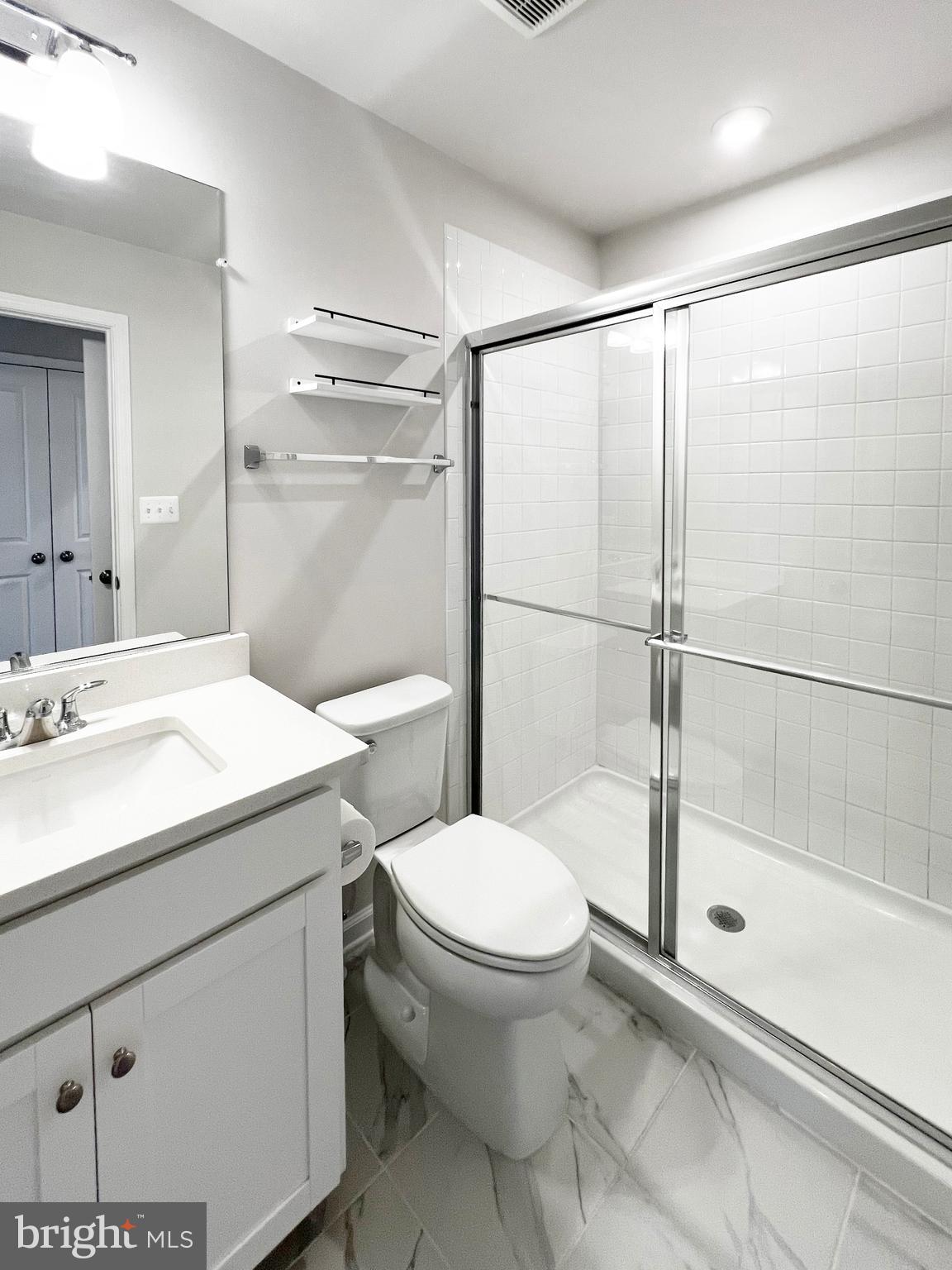 PRESIDENTS POINTE - Residential