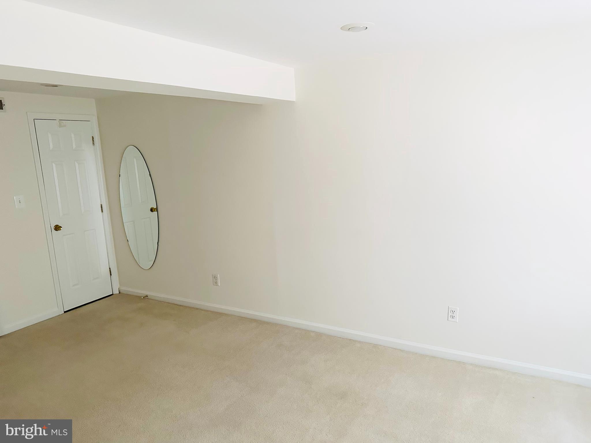 ENGLISH VILLAGE - Residential Lease