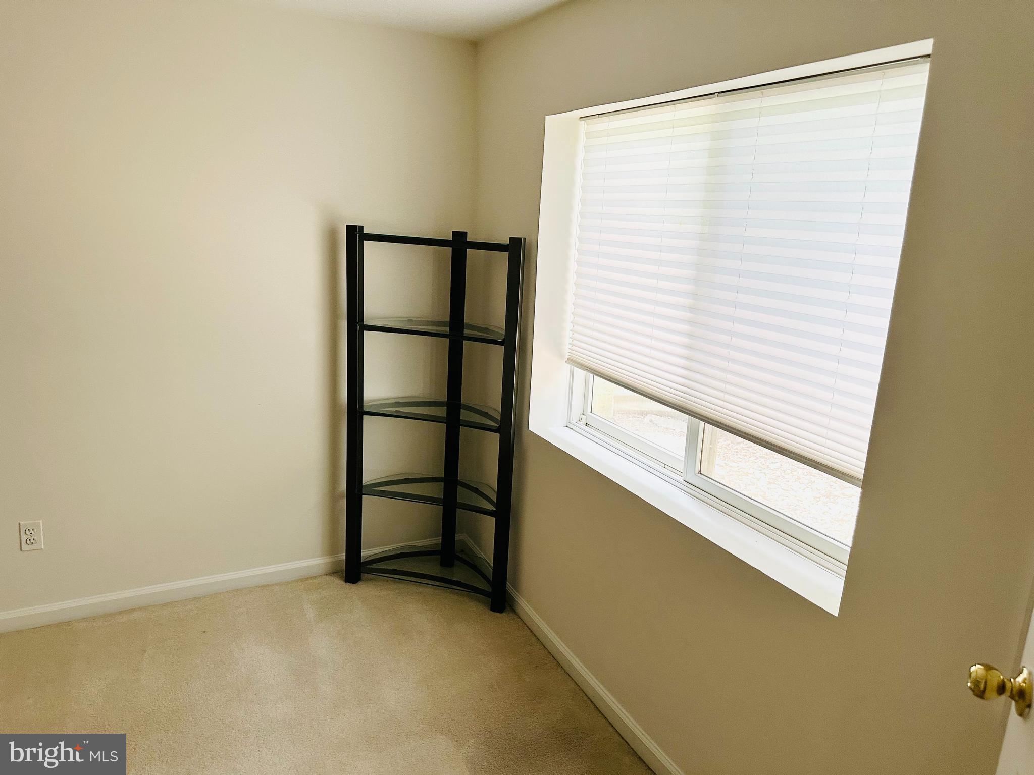 ENGLISH VILLAGE - Residential Lease