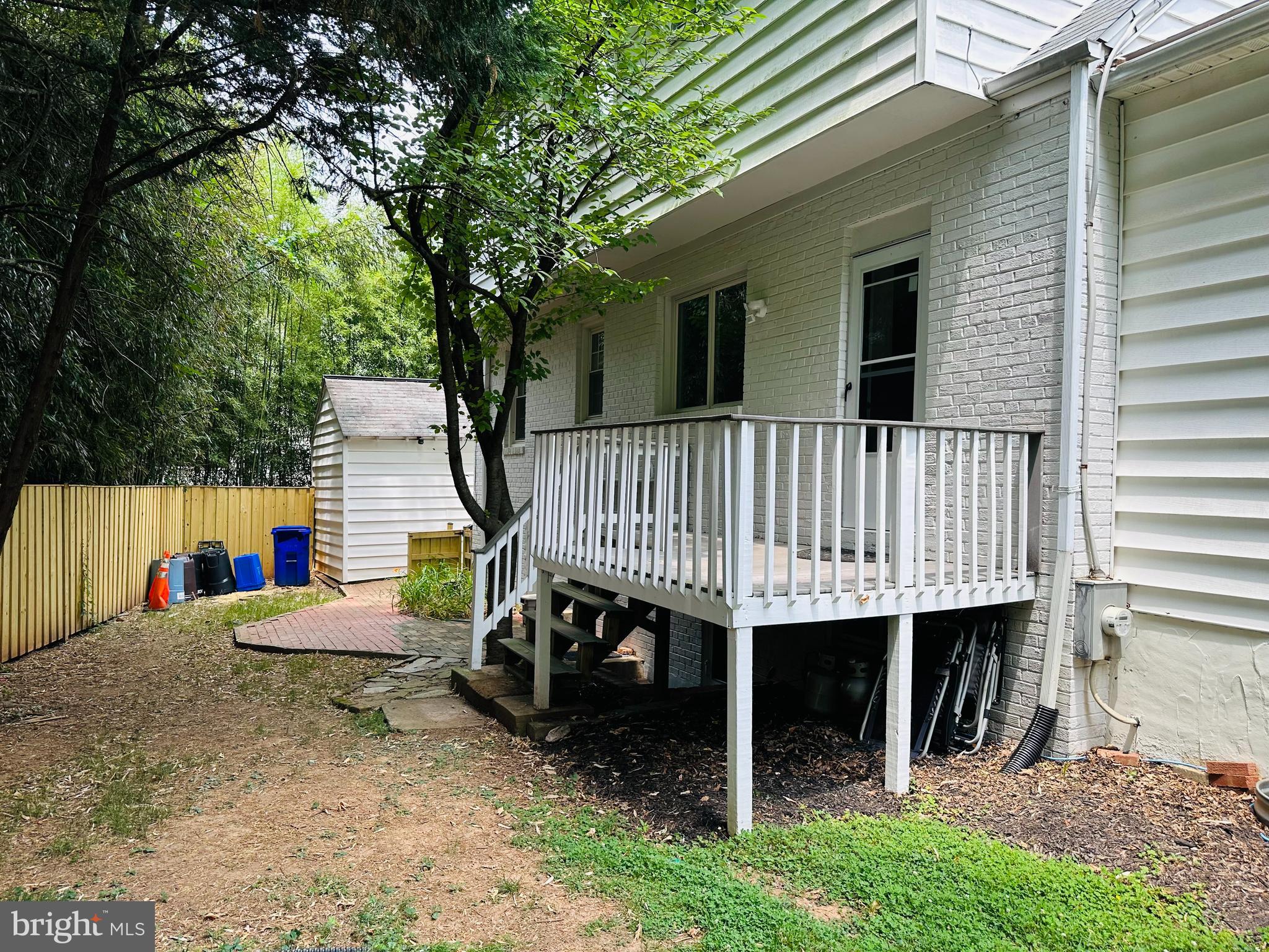 ENGLISH VILLAGE - Residential Lease