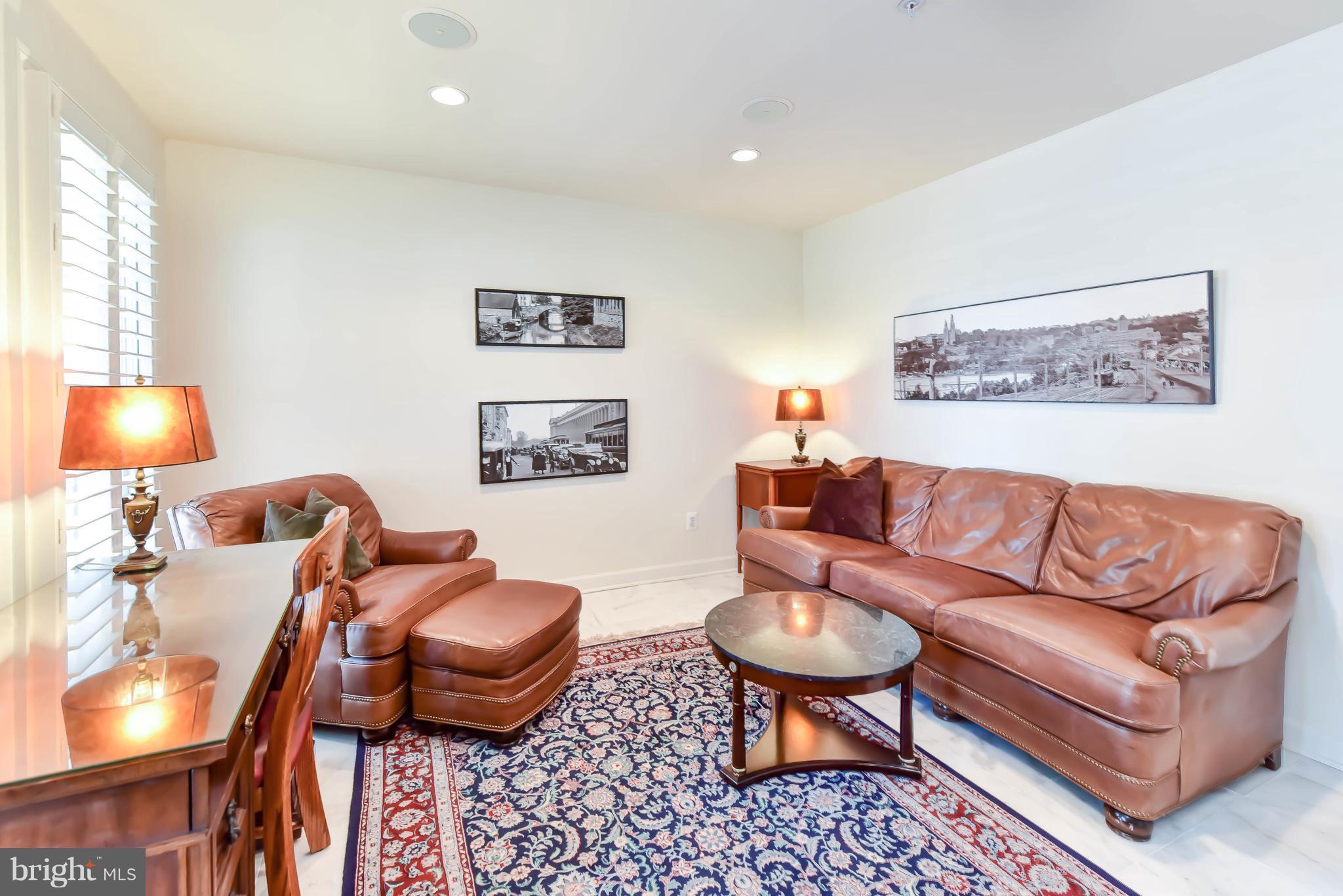 CHATHAM SQUARE - Residential