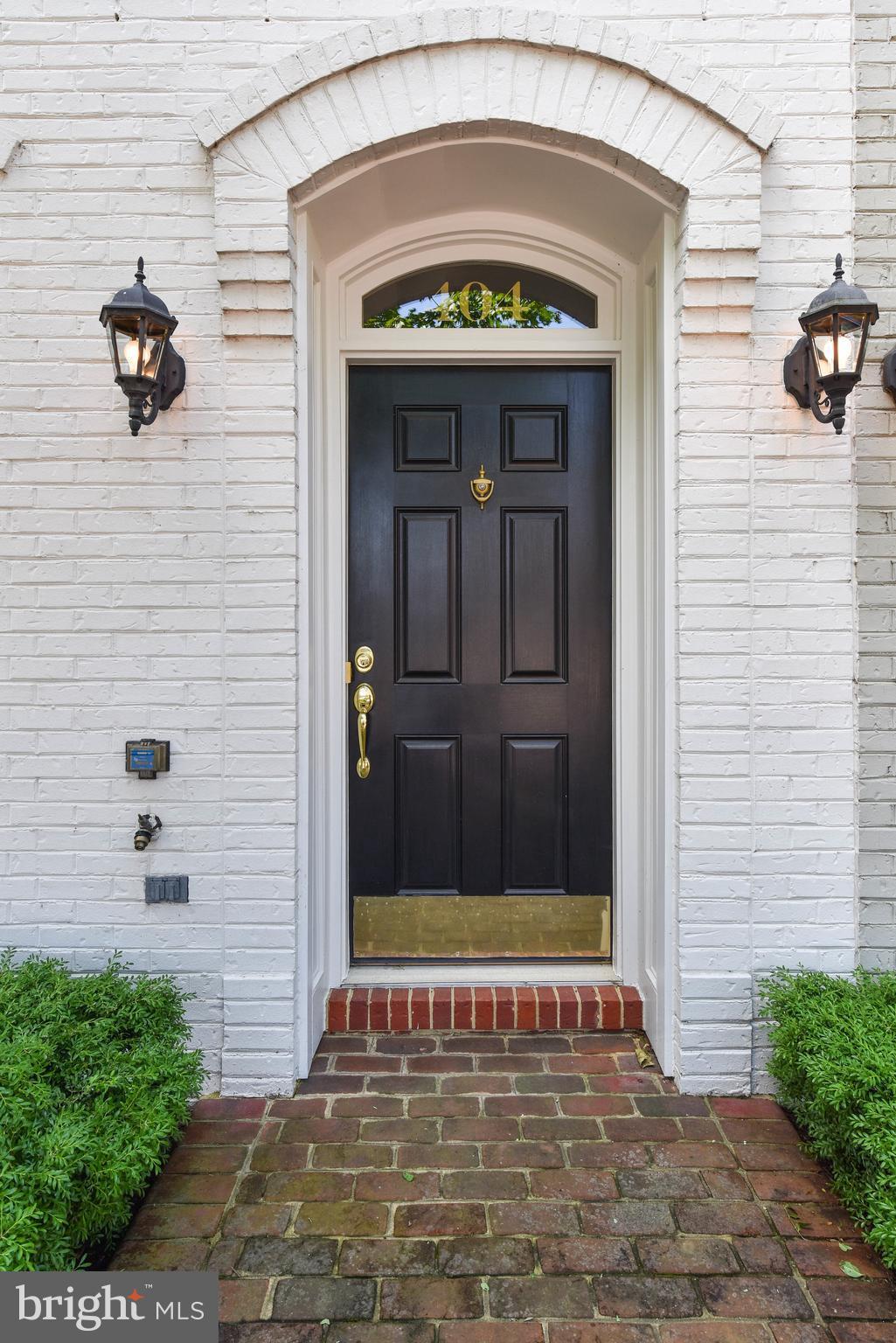 CHATHAM SQUARE - Residential