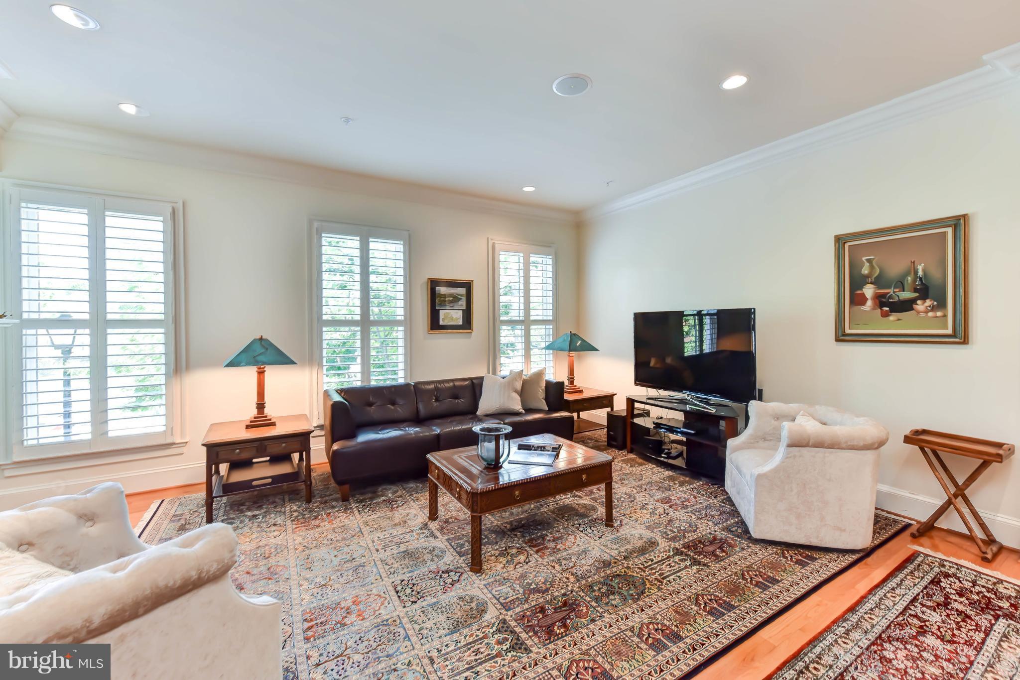 CHATHAM SQUARE - Residential