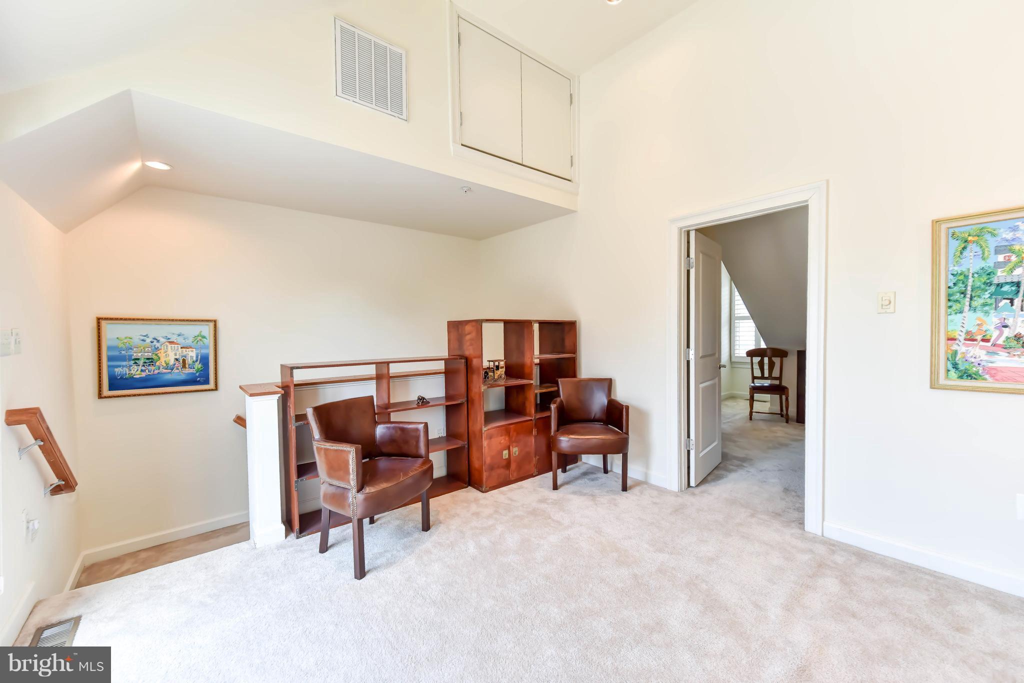 CHATHAM SQUARE - Residential