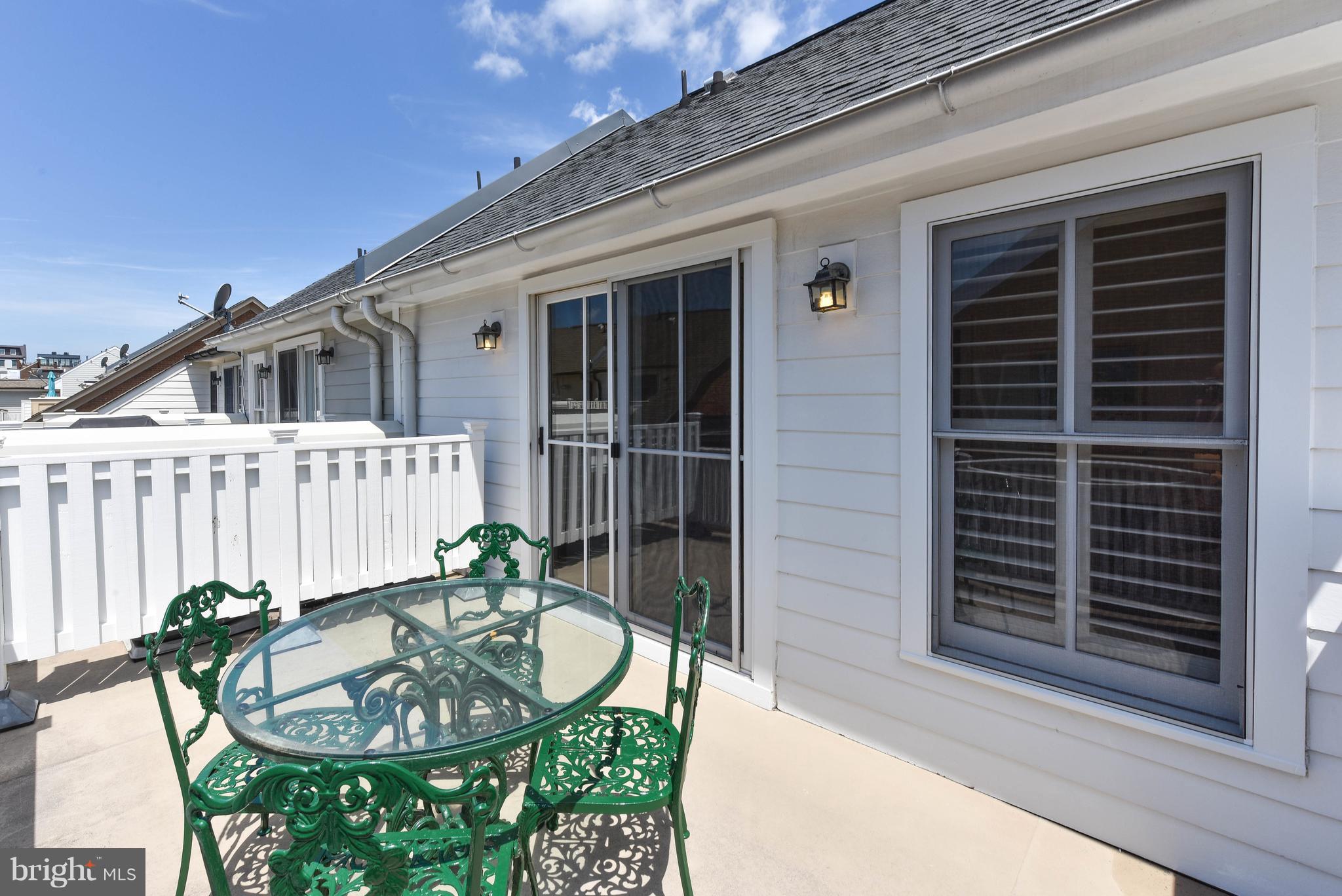 CHATHAM SQUARE - Residential