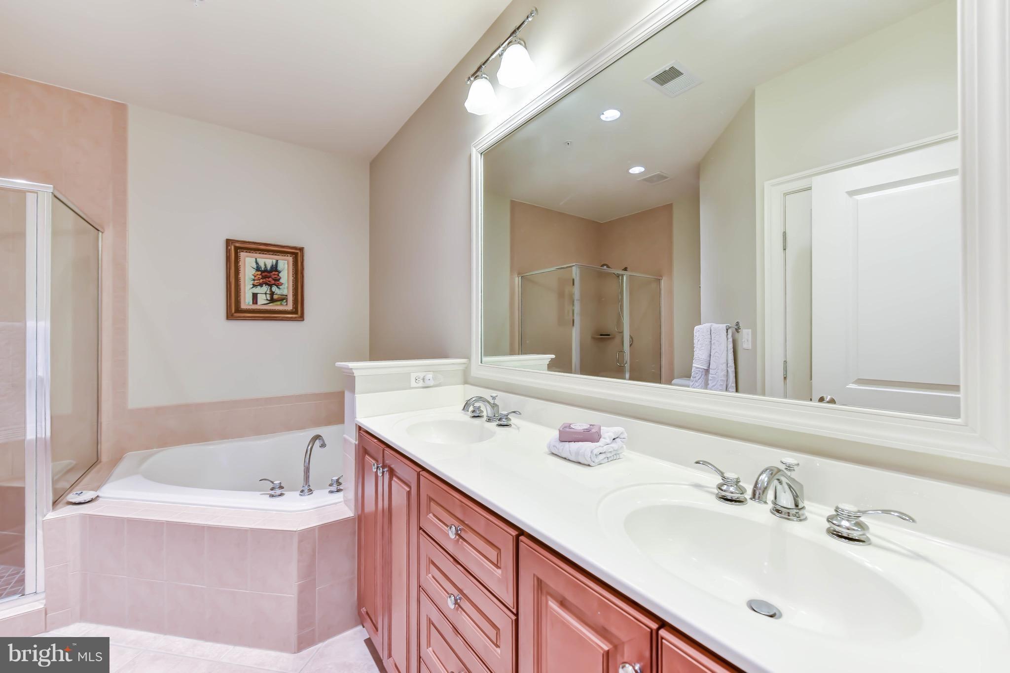 CHATHAM SQUARE - Residential