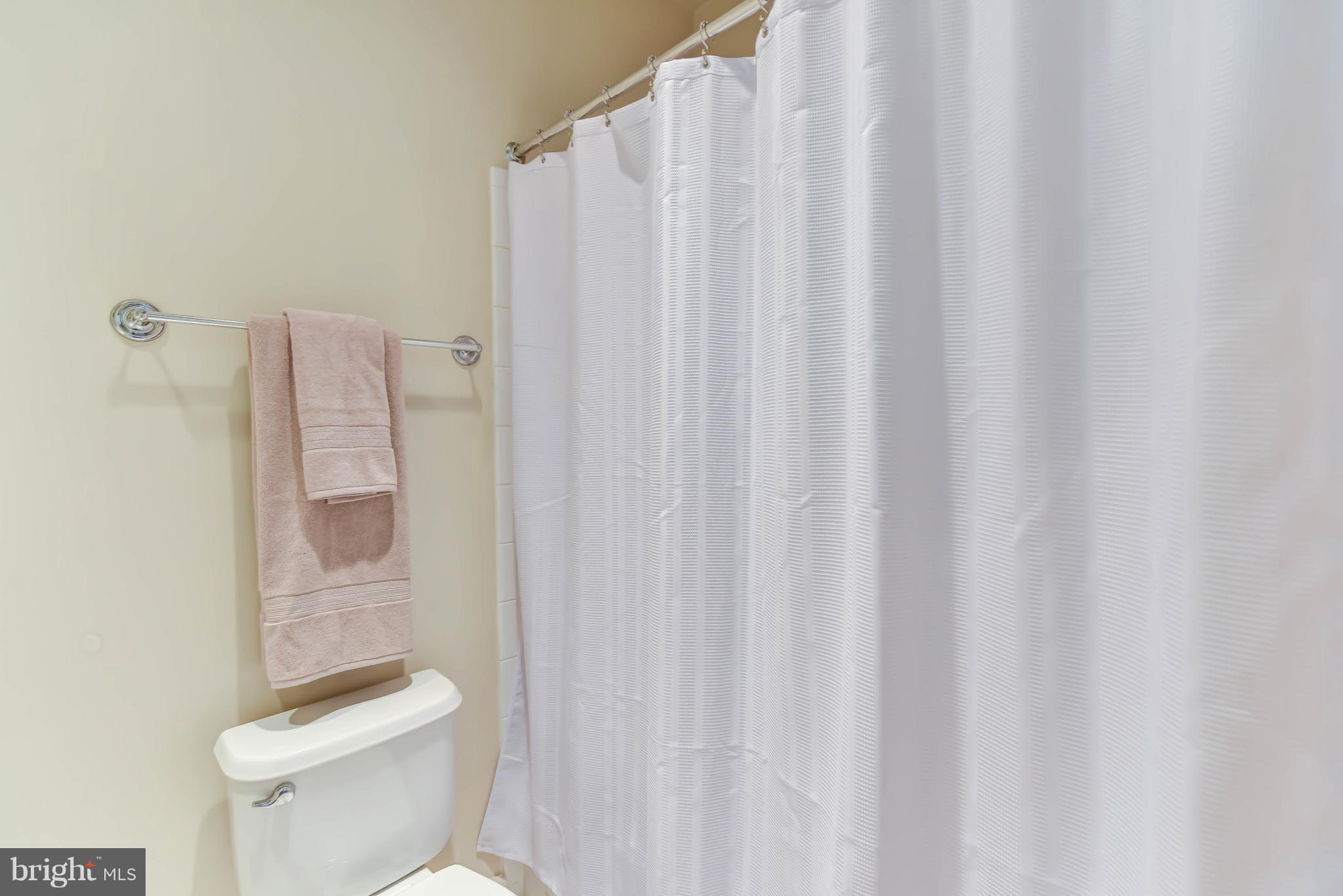 CHATHAM SQUARE - Residential