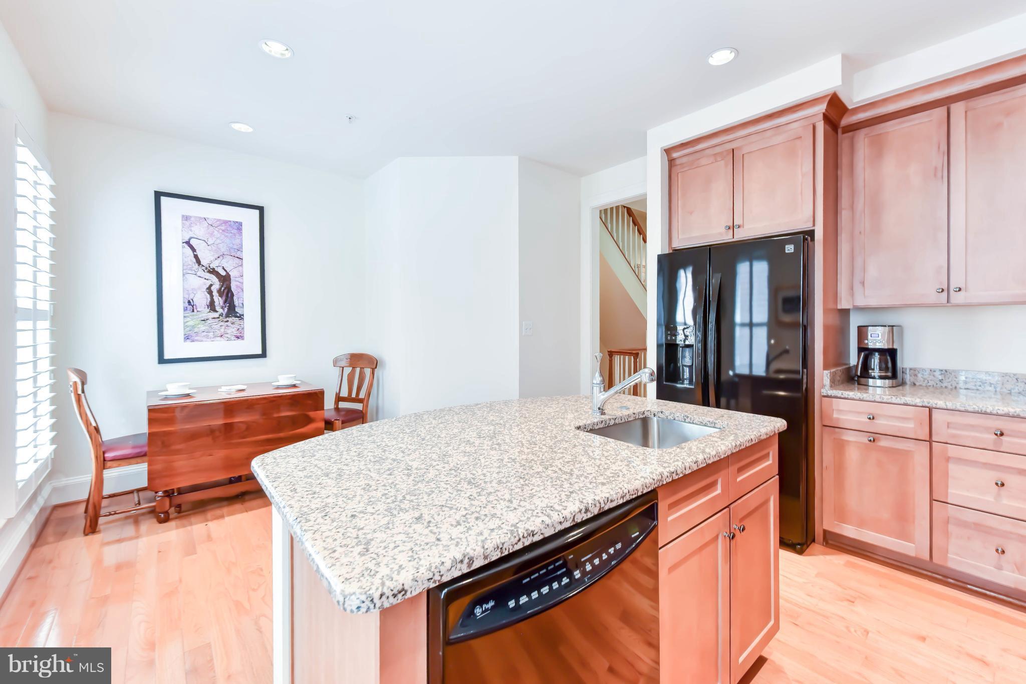 CHATHAM SQUARE - Residential