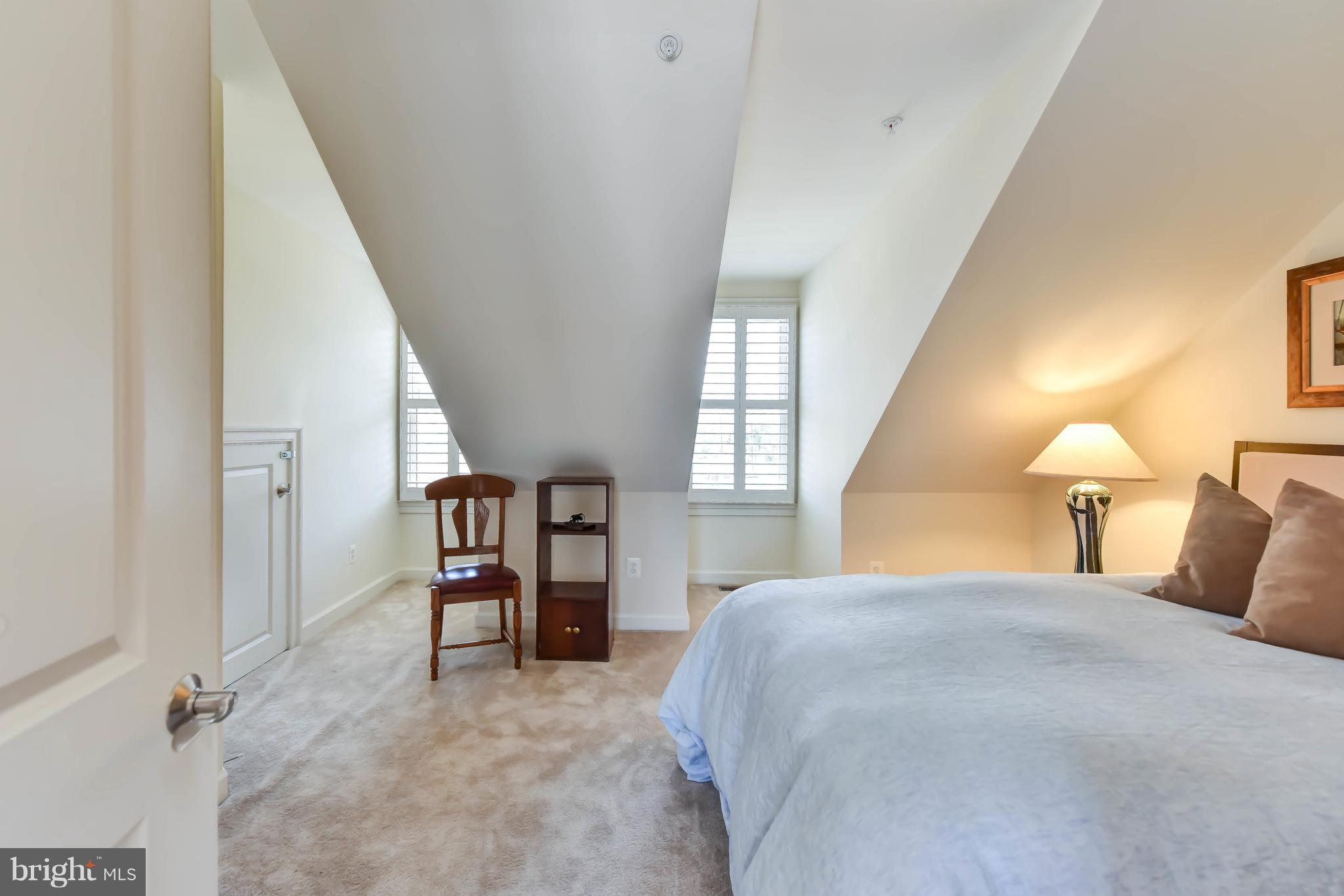 CHATHAM SQUARE - Residential