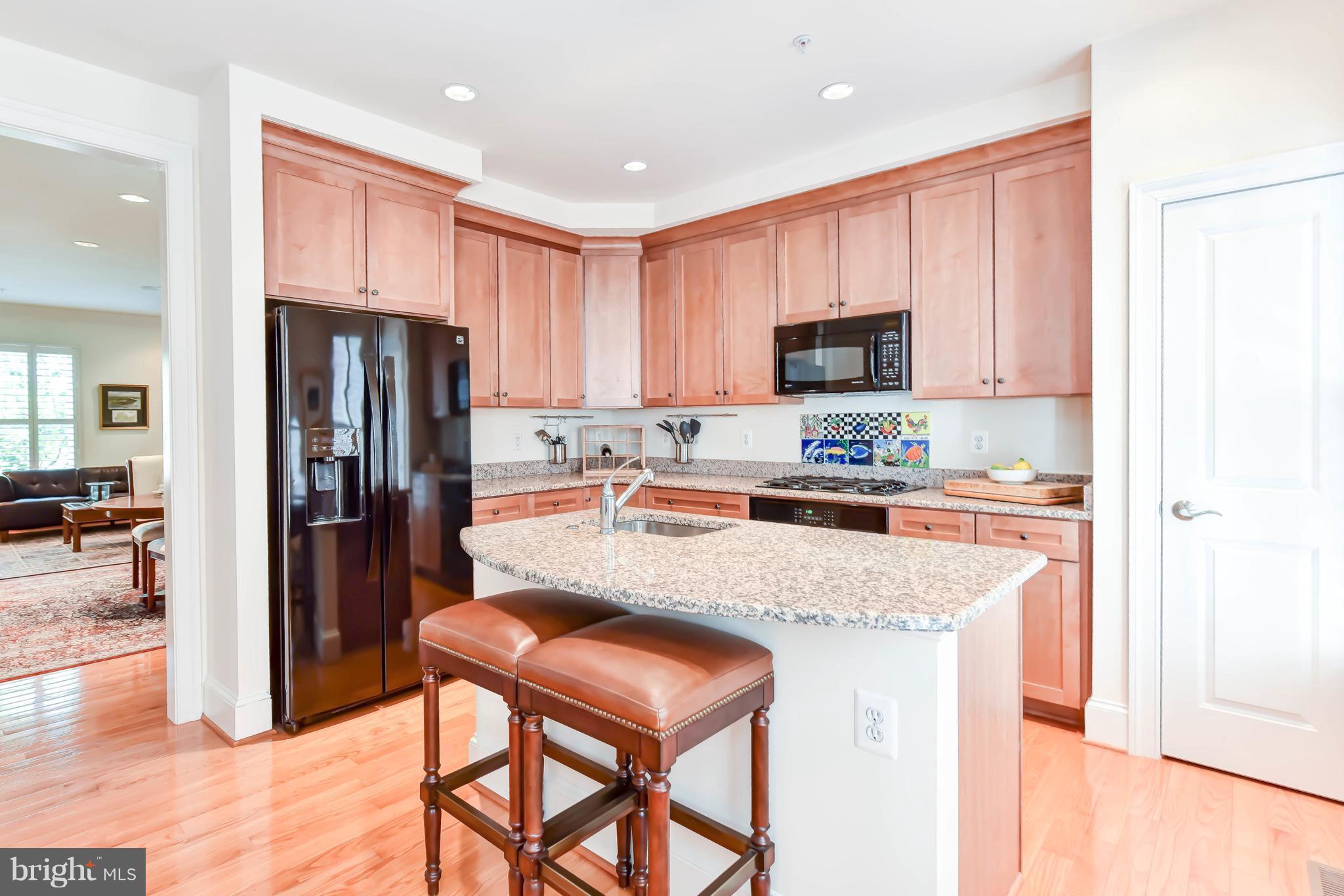 CHATHAM SQUARE - Residential