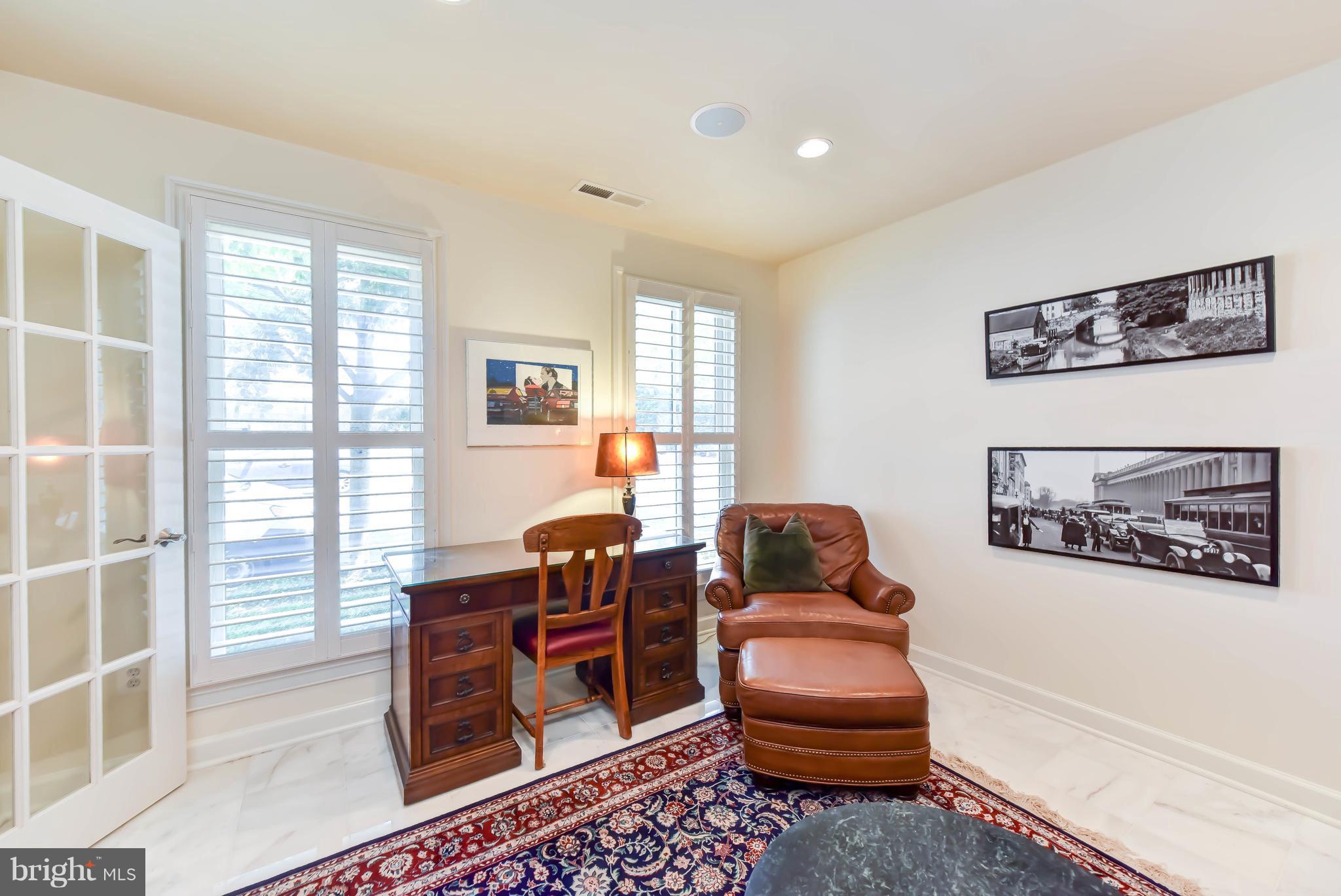 CHATHAM SQUARE - Residential