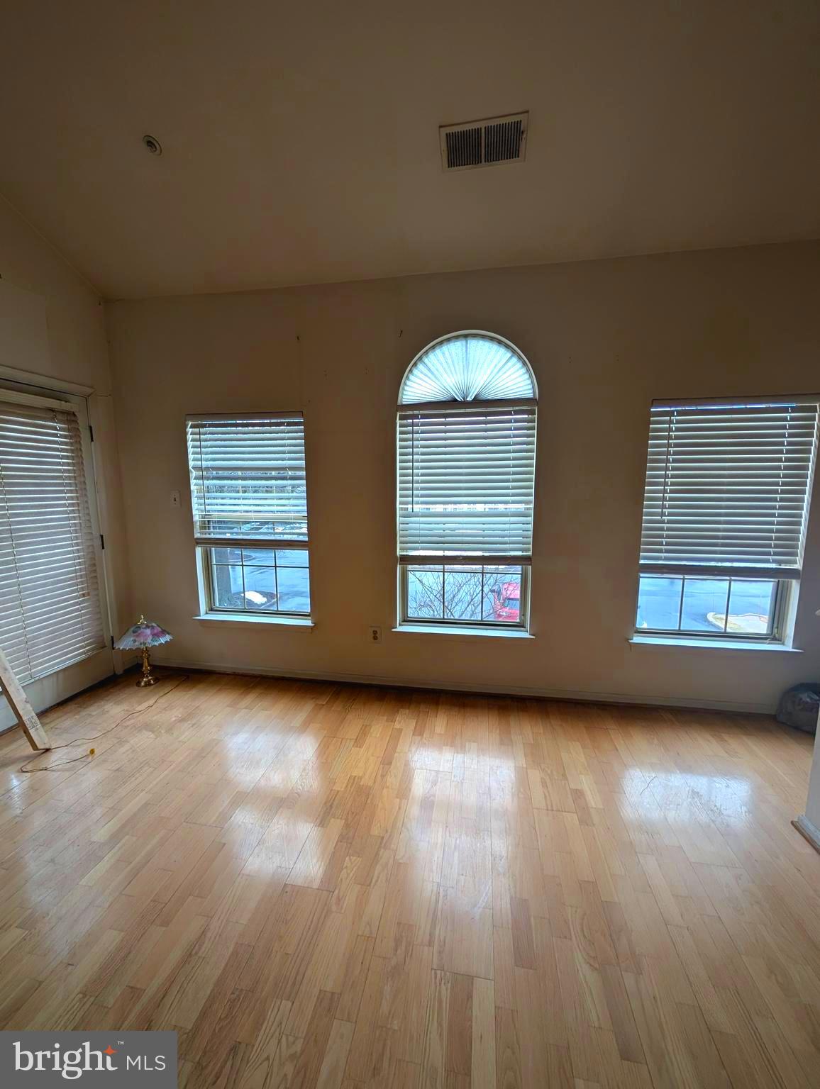 REMINGTON OAKS - Residential