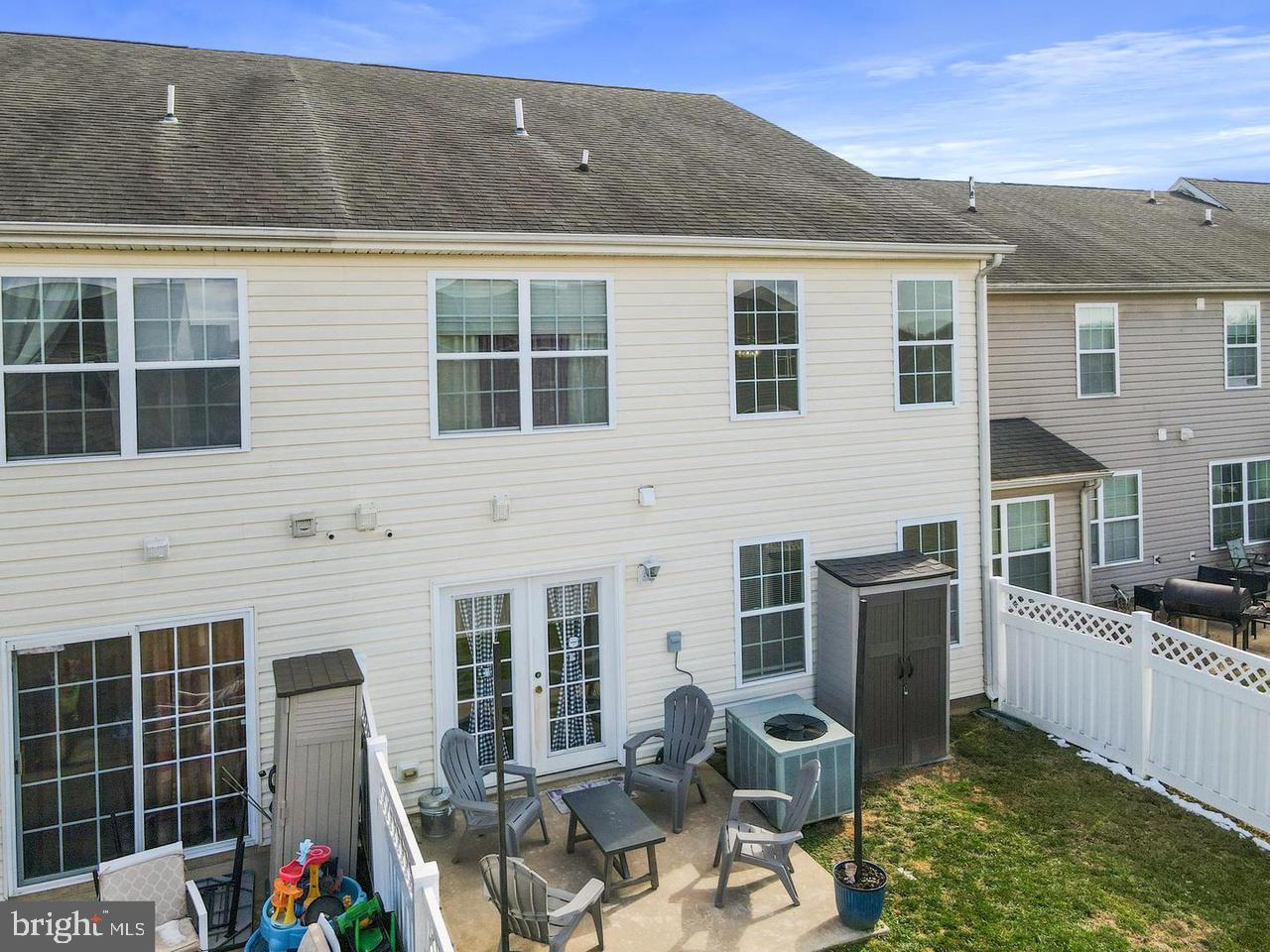 BRIAR RUN - Residential Lease