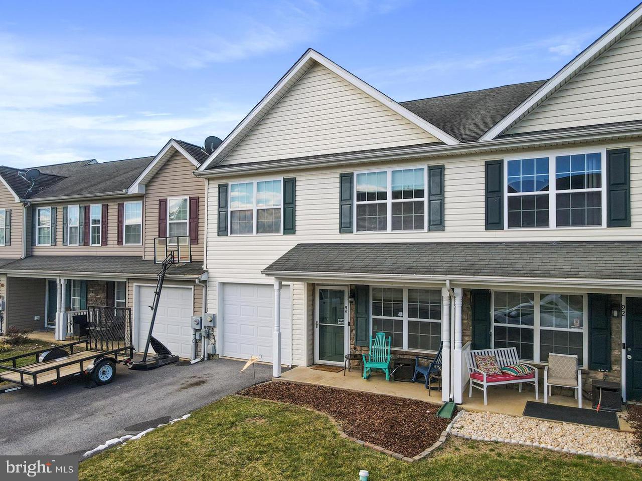 BRIAR RUN - Residential Lease