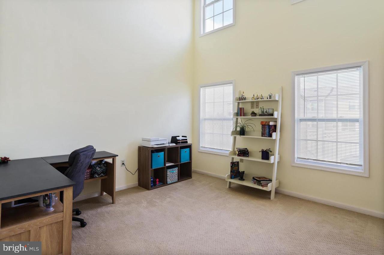 BRIAR RUN - Residential Lease