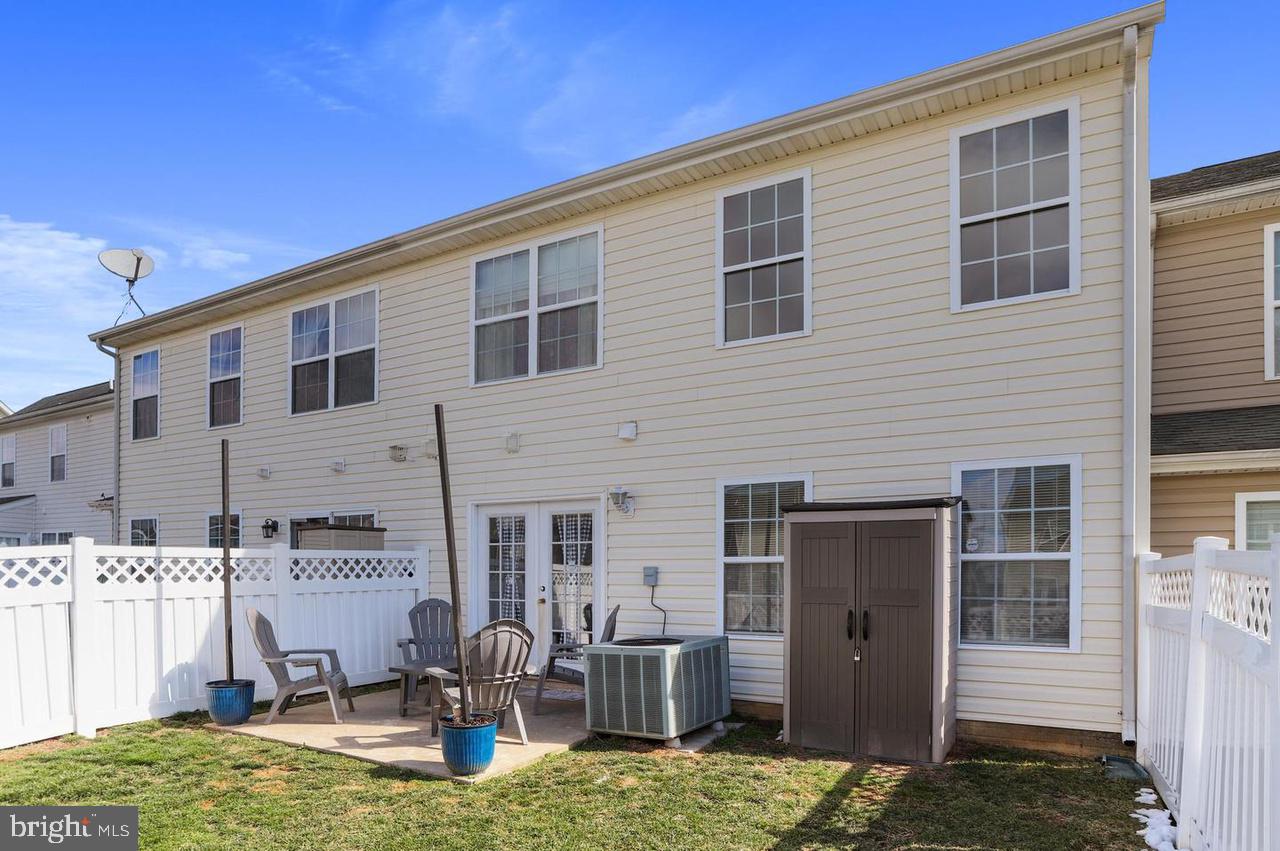 BRIAR RUN - Residential Lease