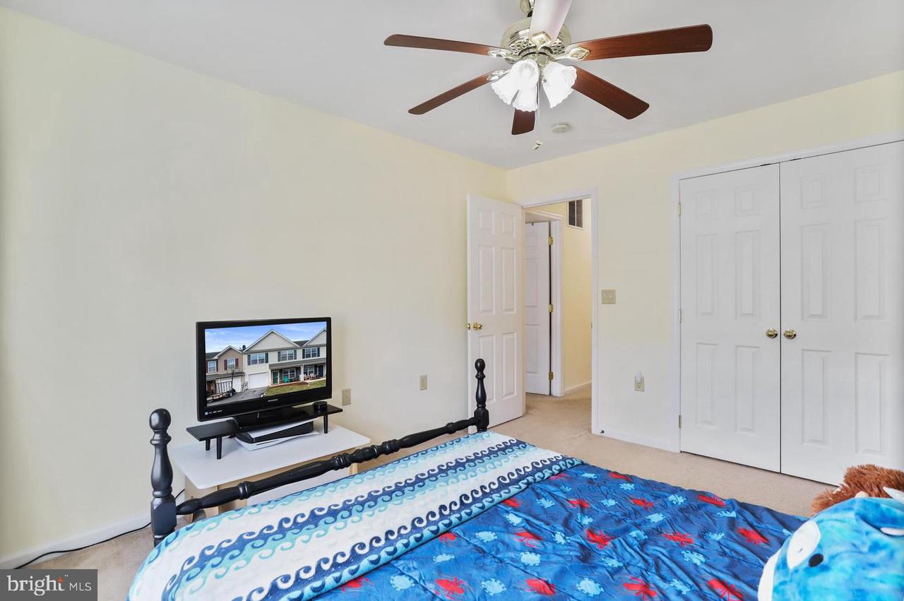 BRIAR RUN - Residential Lease