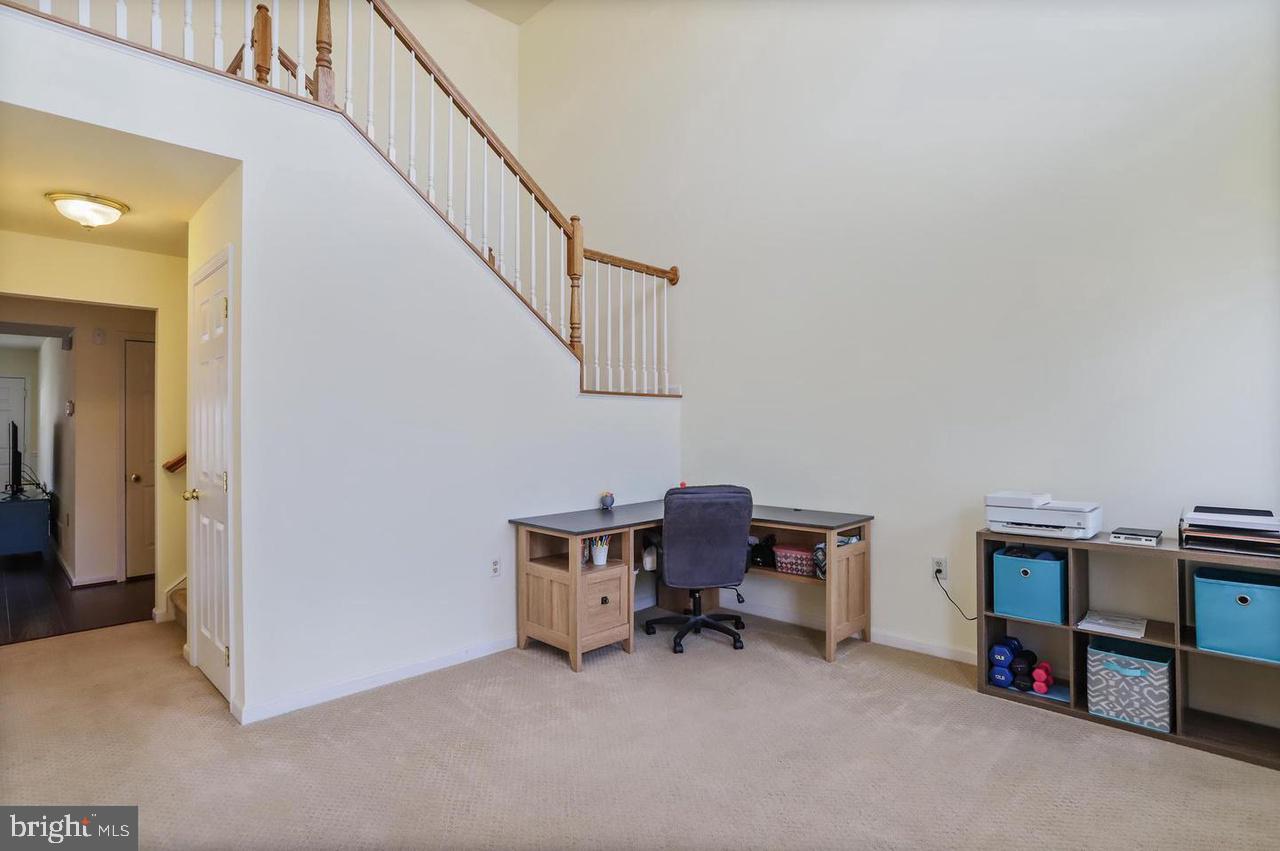 BRIAR RUN - Residential Lease