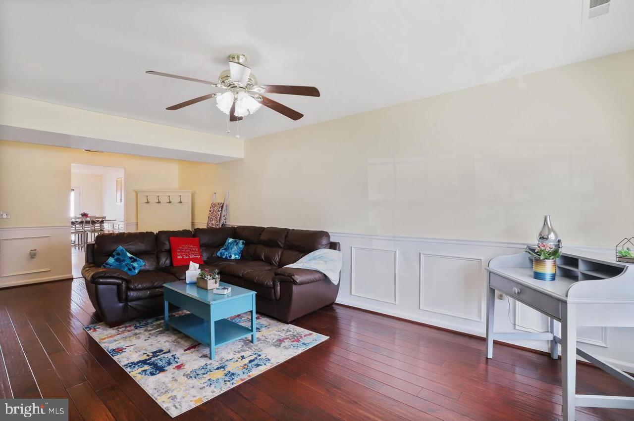 BRIAR RUN - Residential Lease