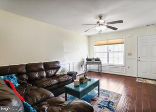 BRIAR RUN - Residential Lease