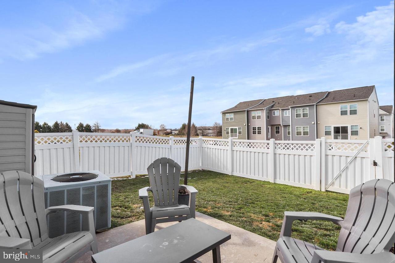 BRIAR RUN - Residential Lease