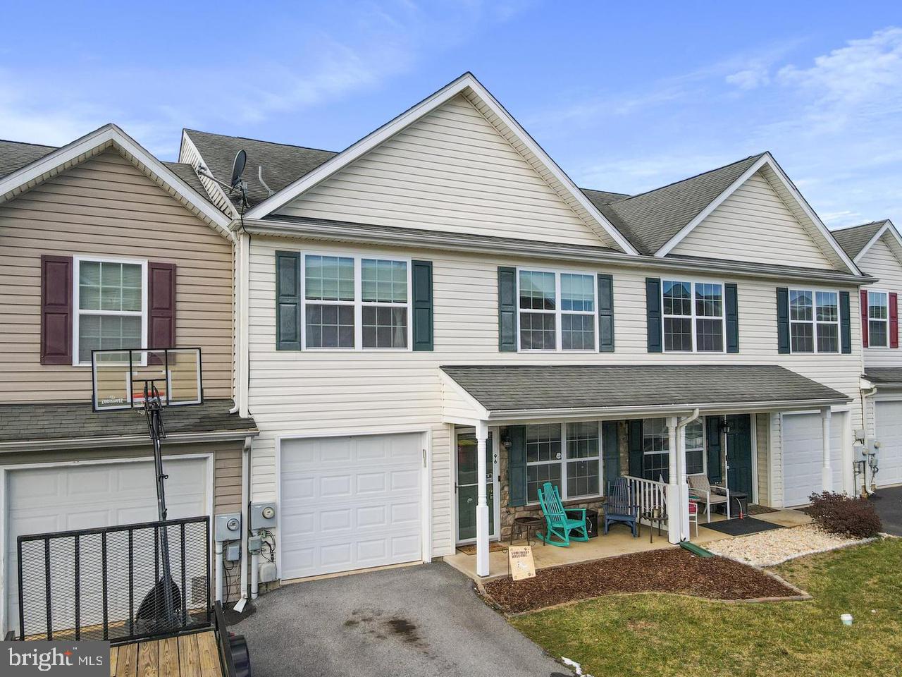 BRIAR RUN - Residential Lease