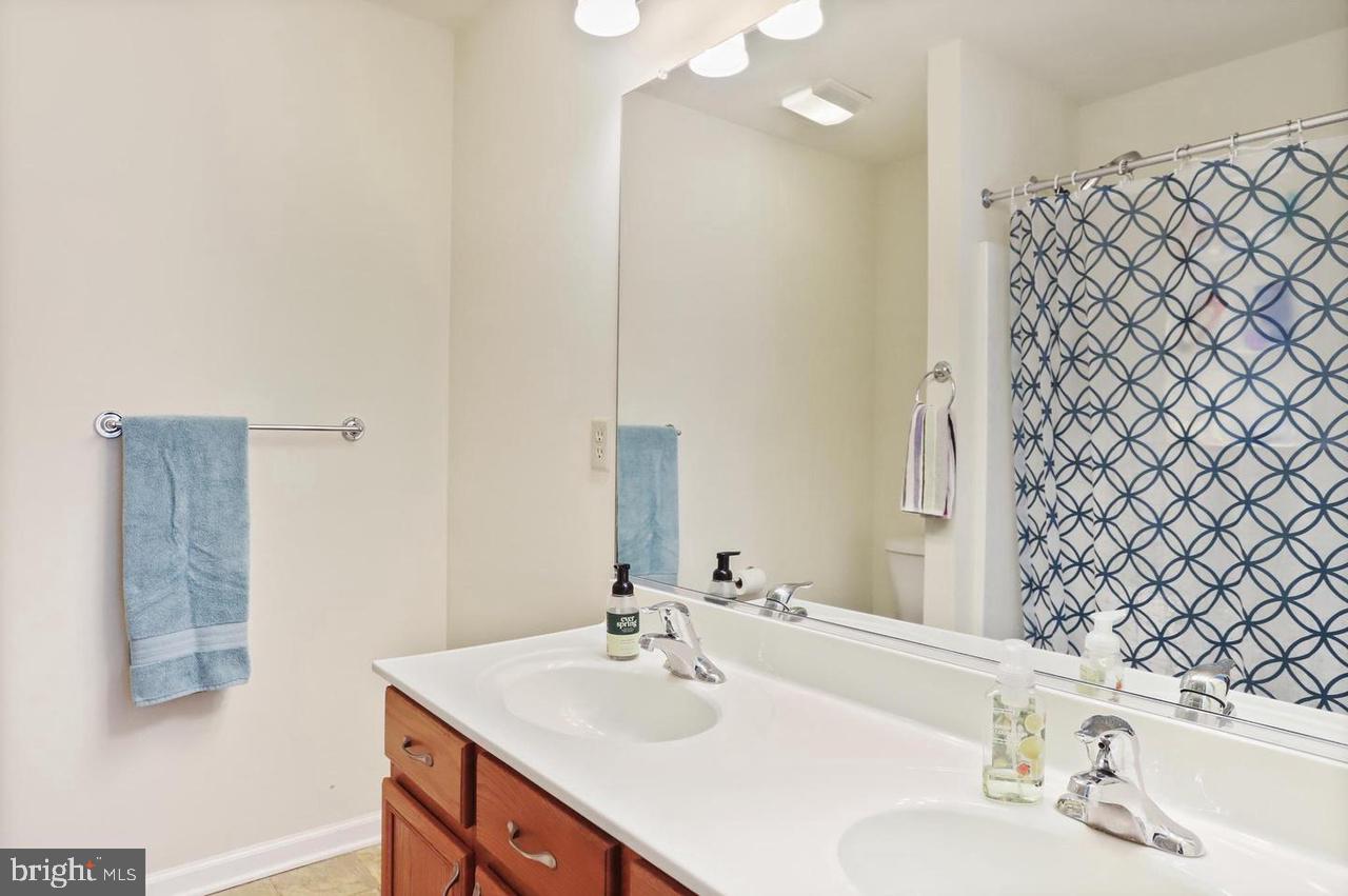 BRIAR RUN - Residential Lease