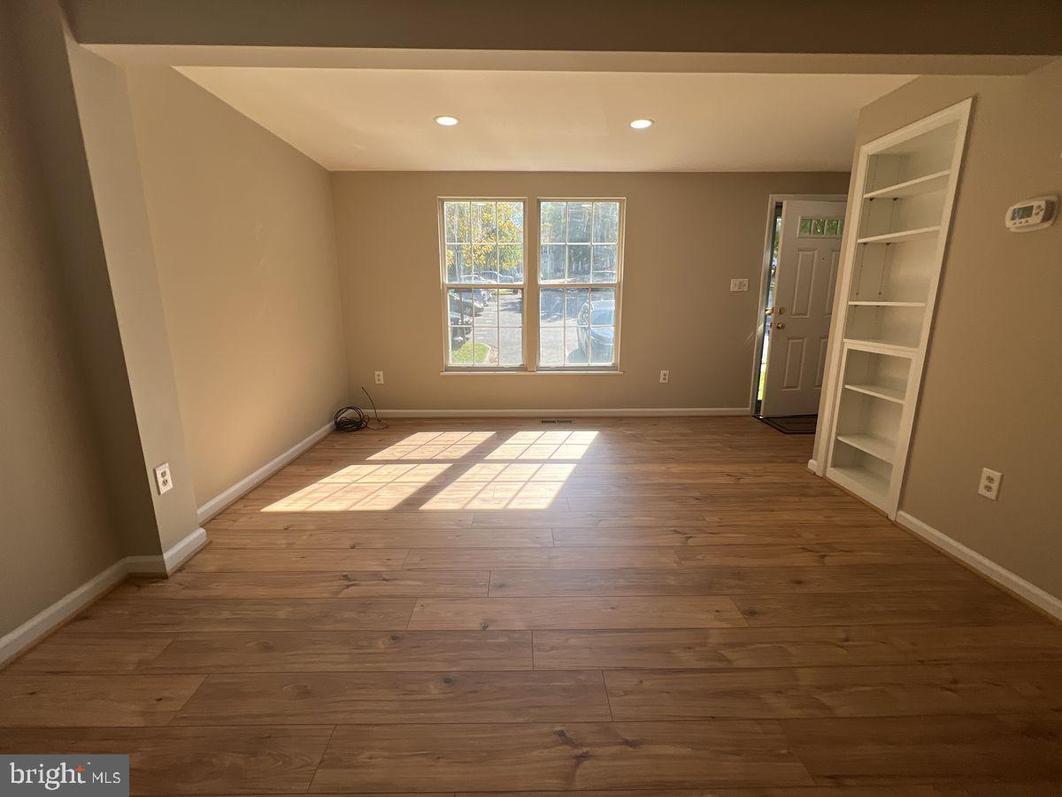 5588 TALBOT COURT