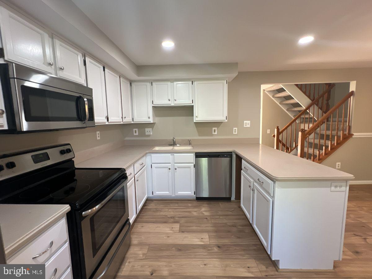 5588 TALBOT COURT