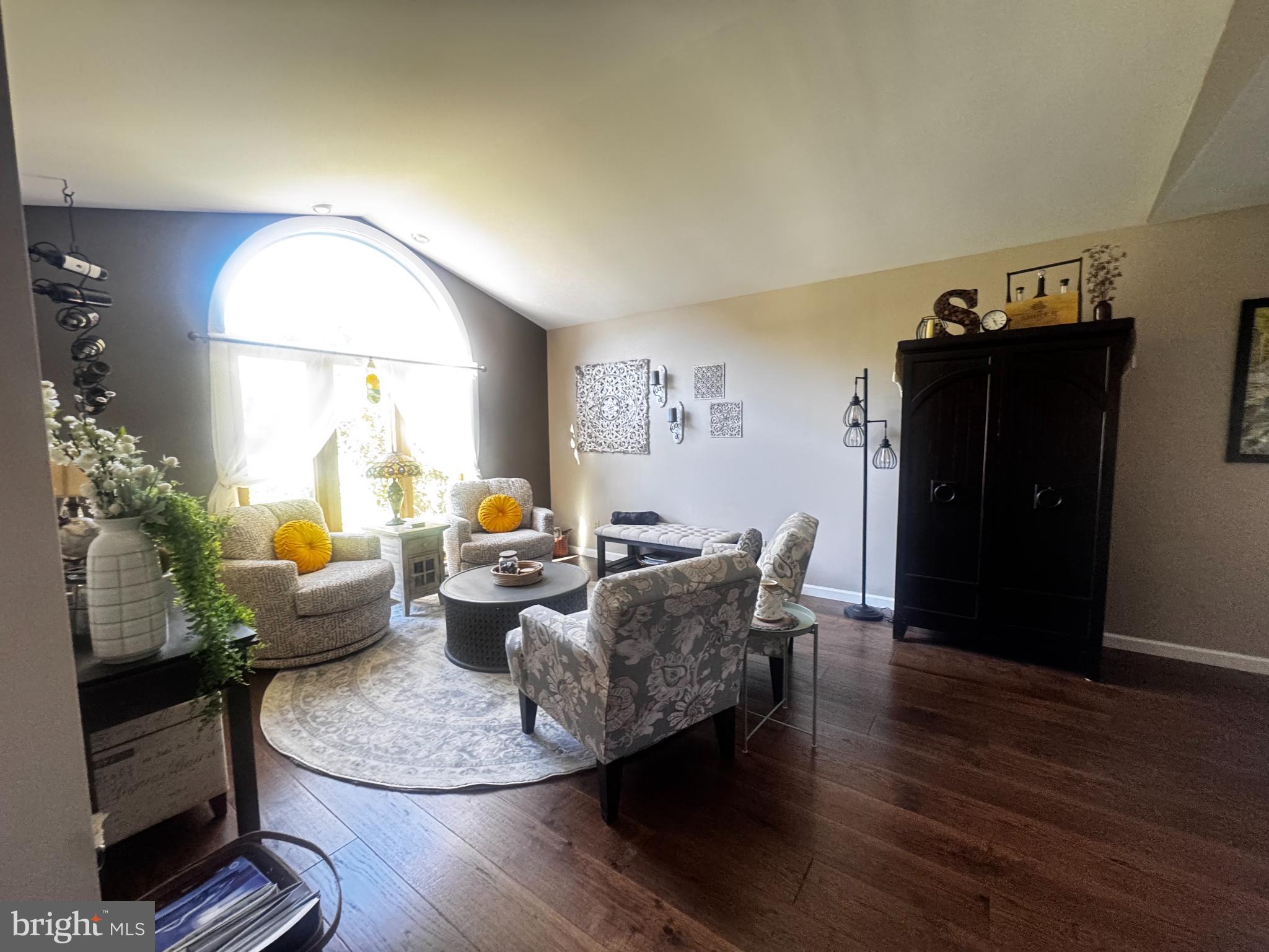 11028 RAMBLEWOOD DRIVE NW