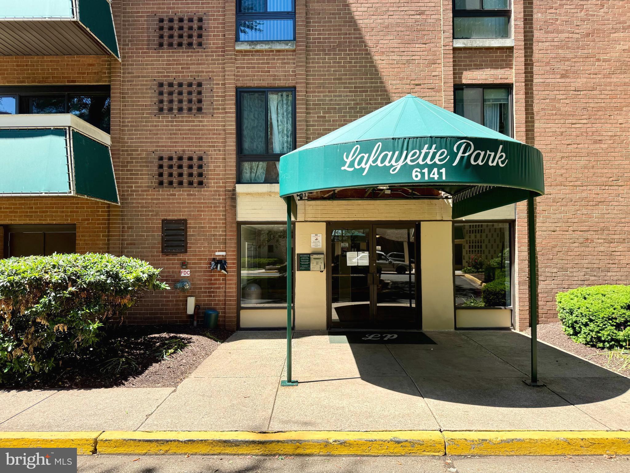 6141 LEESBURG PIKE 404