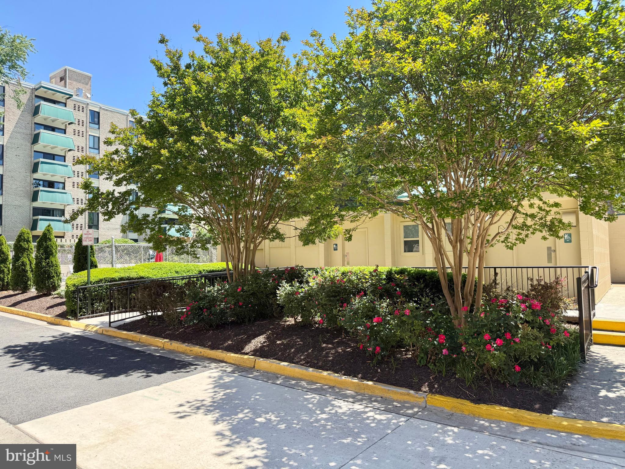 LAFAYETTE PARK - Residential