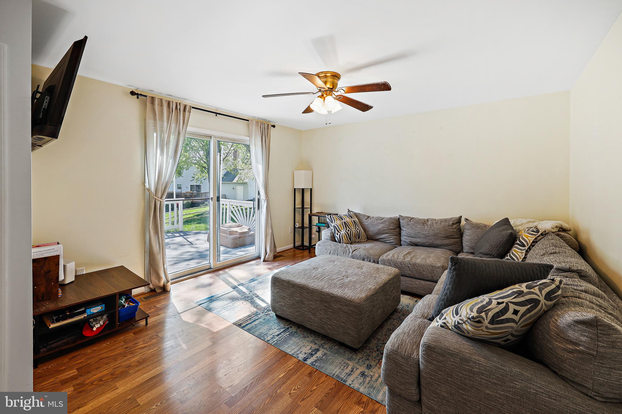 HUNTERS RUN - Residential