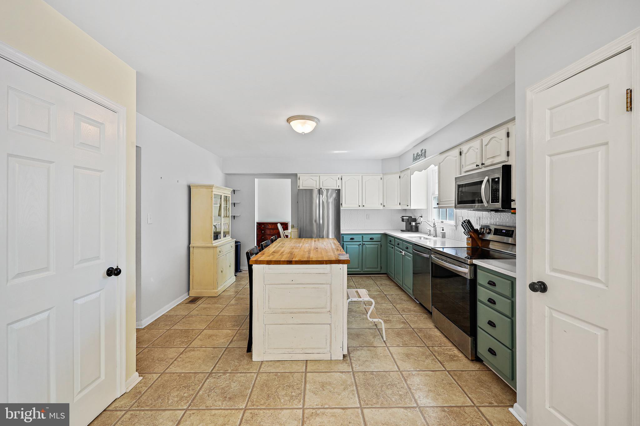 HUNTERS RUN - Residential