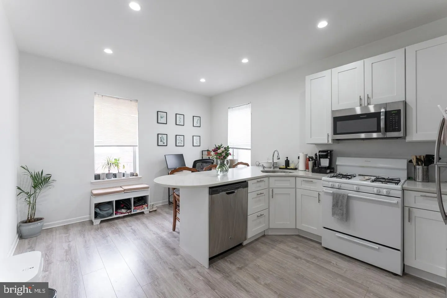 Philadelphia, Pennsylvania 19147, United States, 2 Bedrooms Bedrooms, ,2 BathroomsBathrooms,Residential,Active,87113