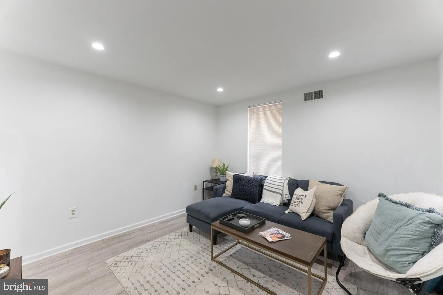 Philadelphia, Pennsylvania 19147, United States, 2 Bedrooms Bedrooms, ,2 BathroomsBathrooms,Residential,Active,87113