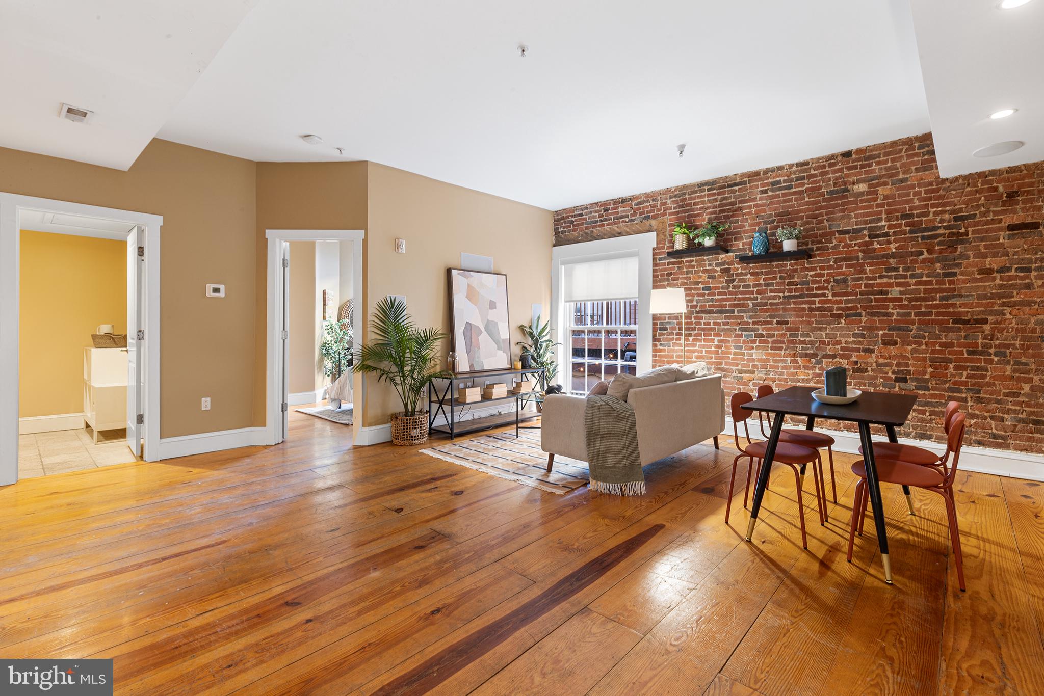 OLD CITY - Residential