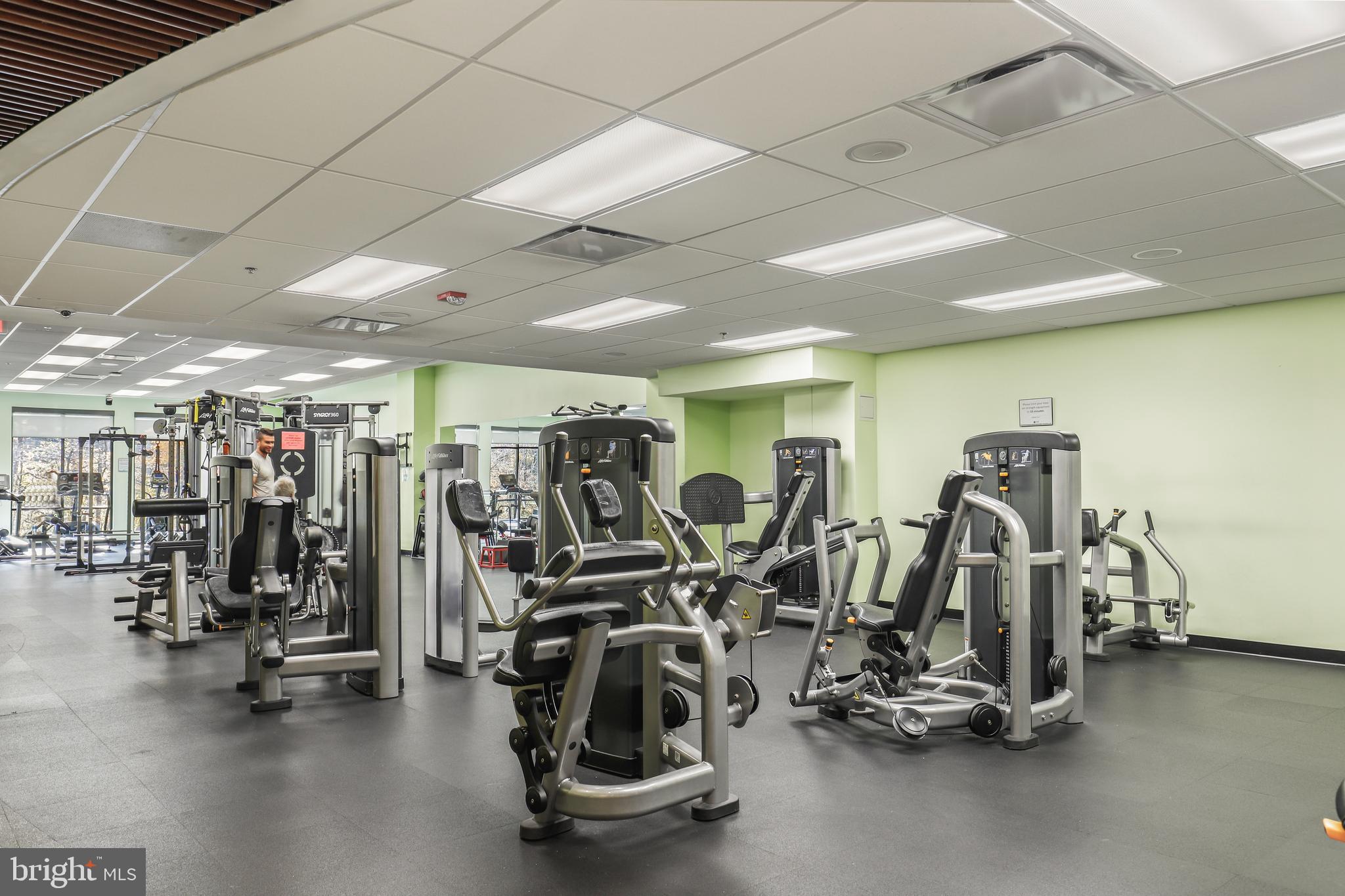 LEISURE WORLD - Residential