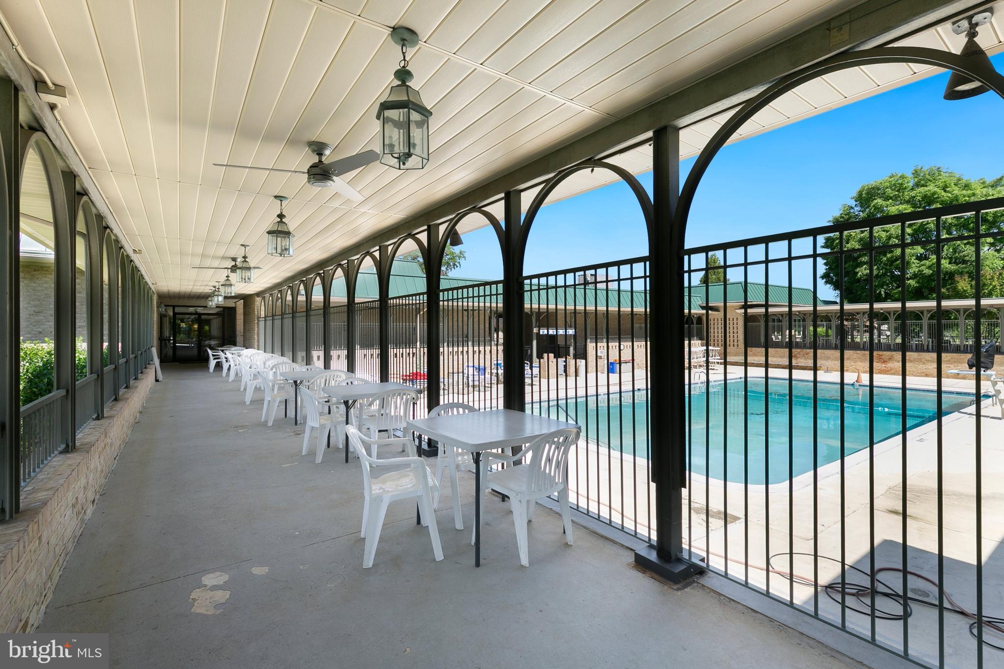 LEISURE WORLD - Residential