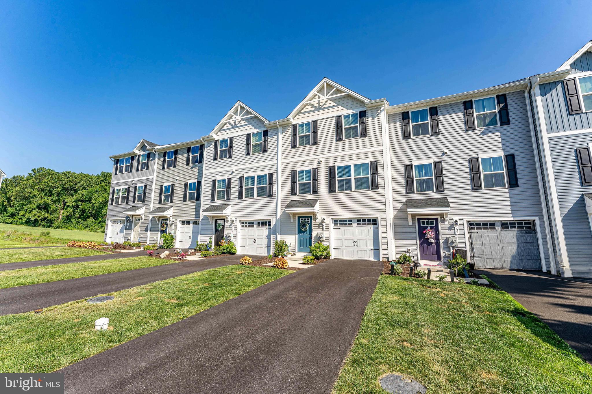 235 HAMILTON LANE