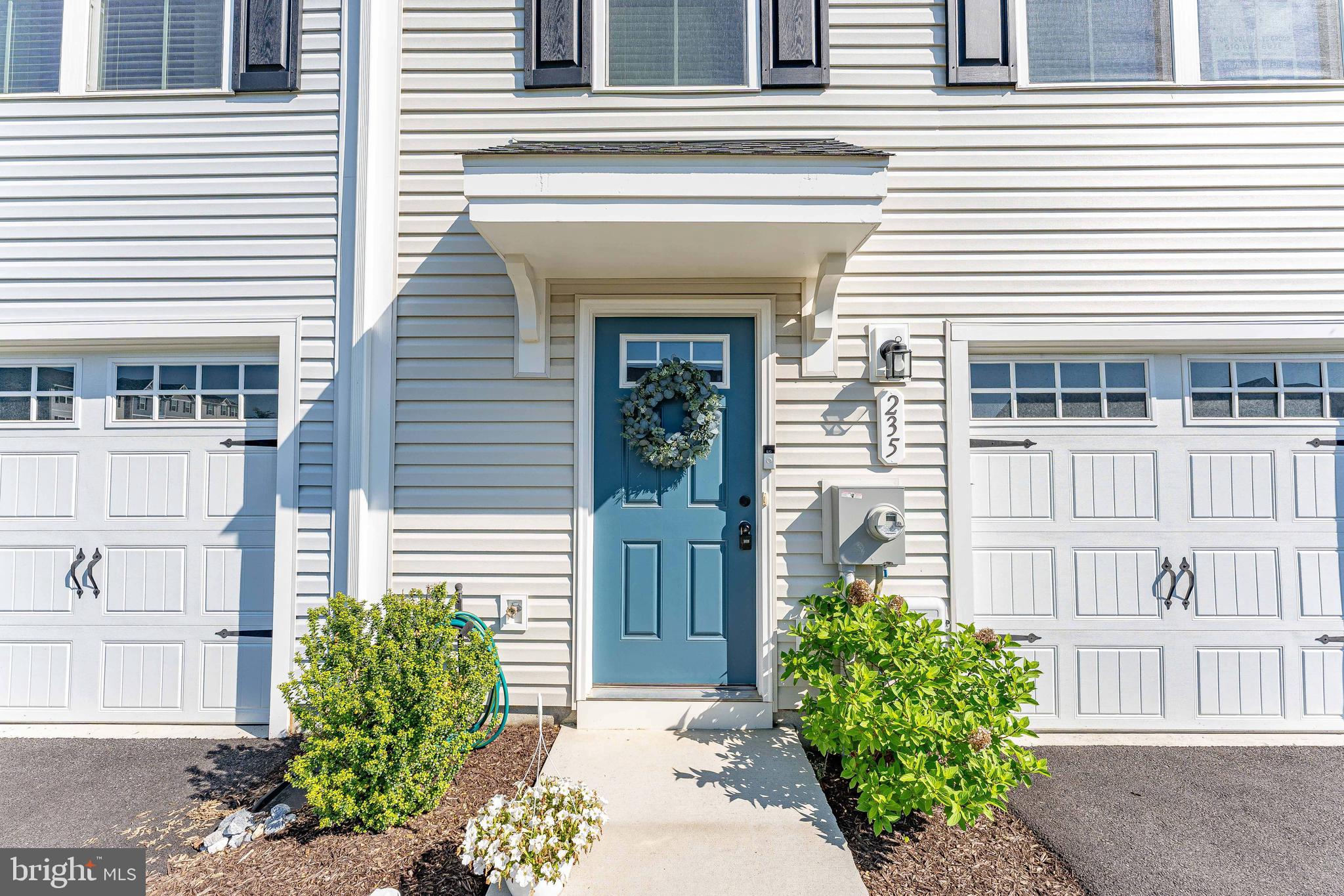 235 HAMILTON LANE