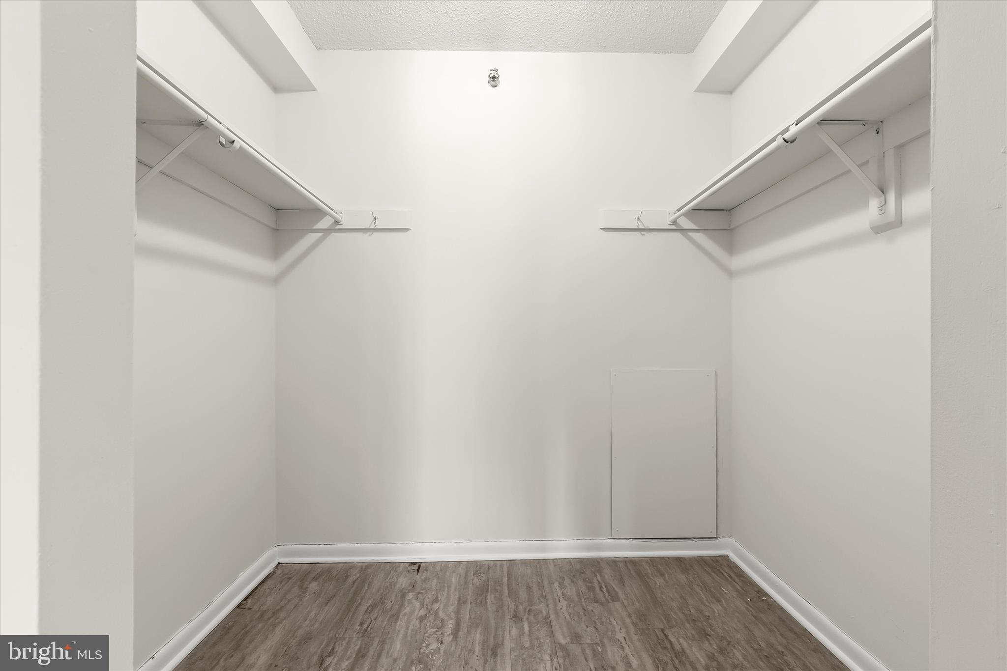 RACQUET CLUB - Residential