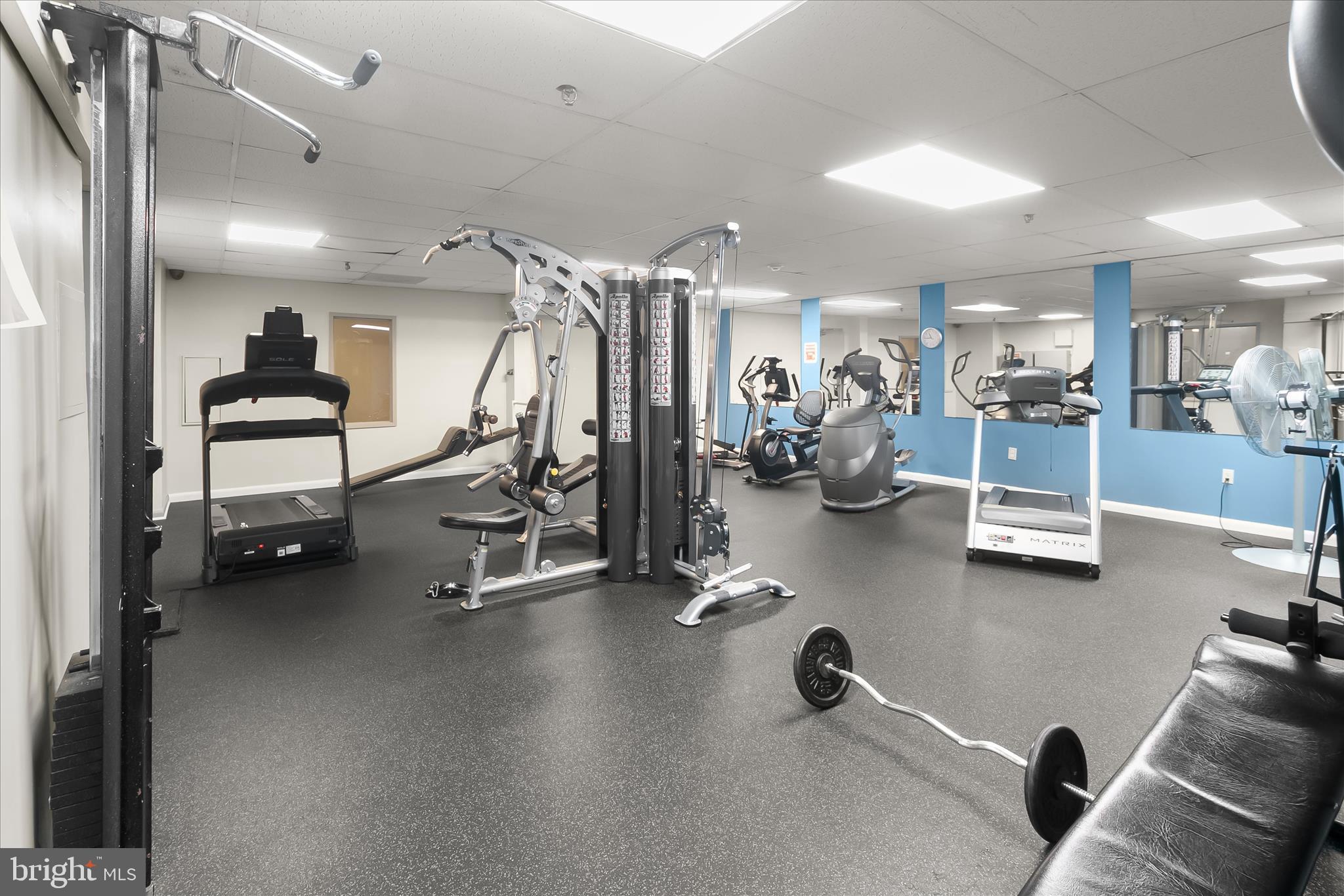 RACQUET CLUB - Residential