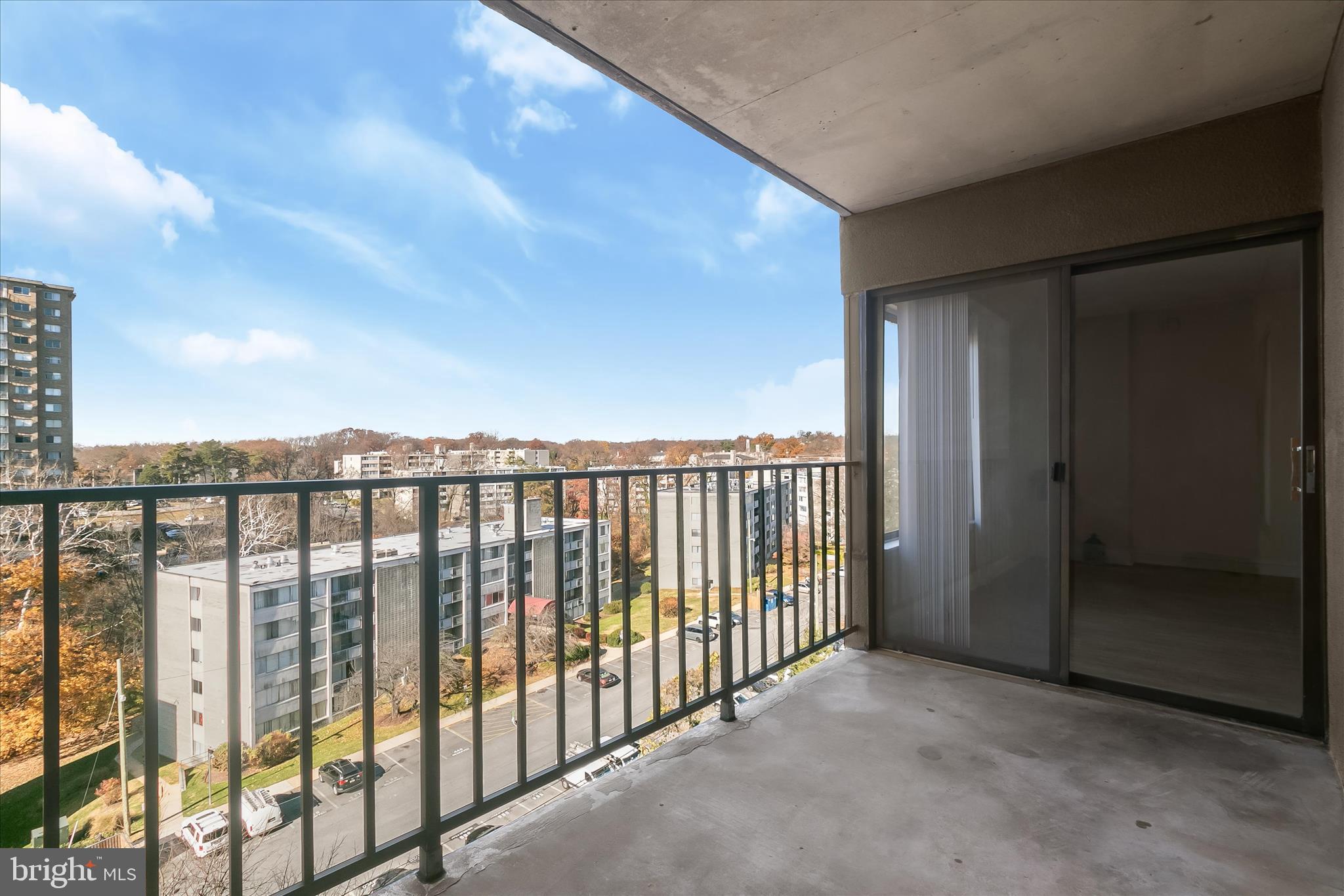 RACQUET CLUB - Residential