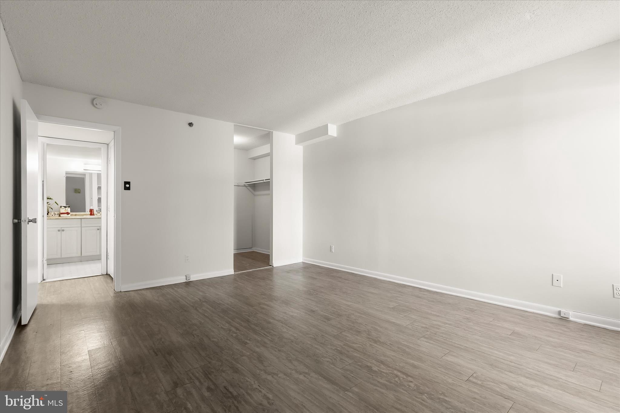 RACQUET CLUB - Residential