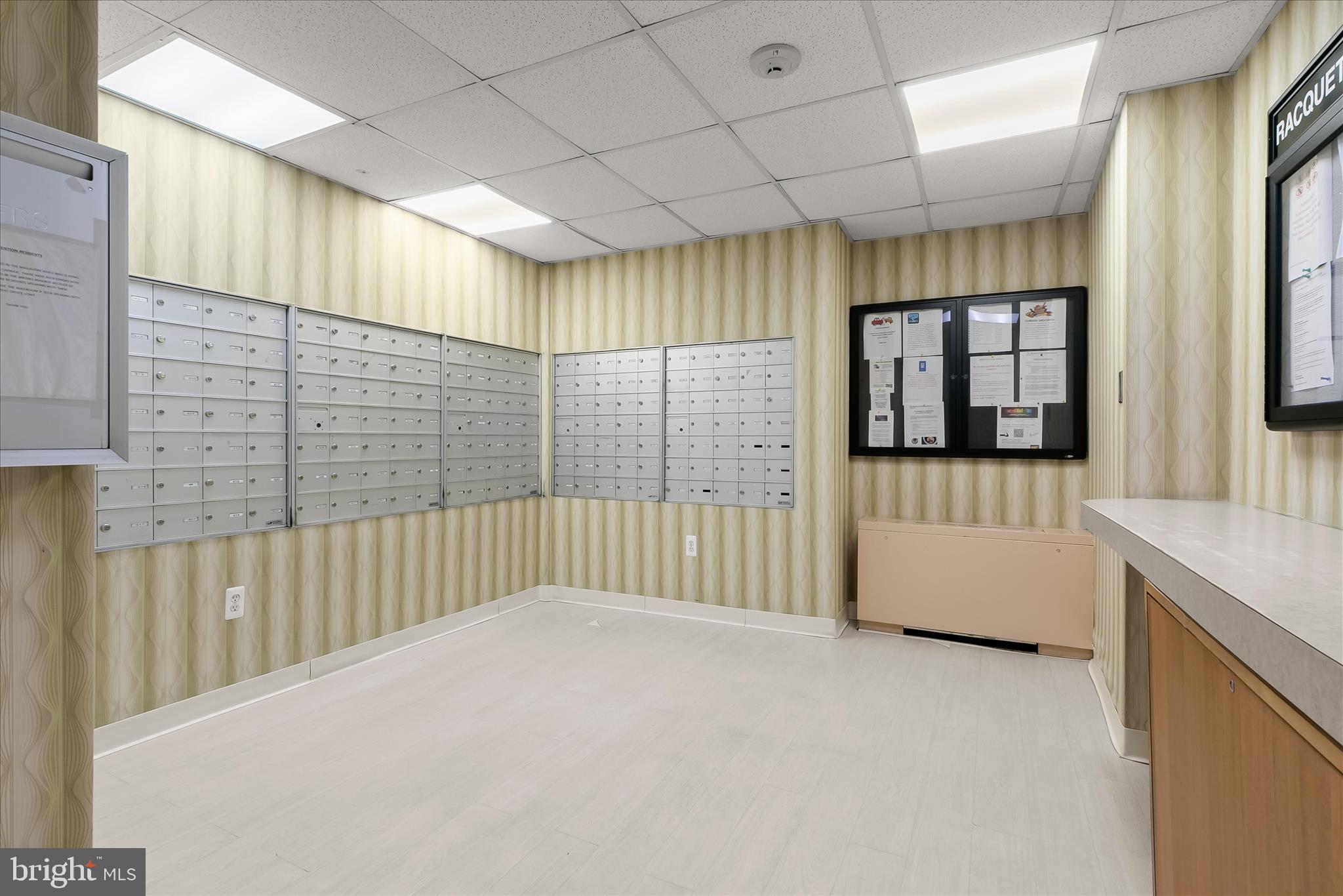 RACQUET CLUB - Residential