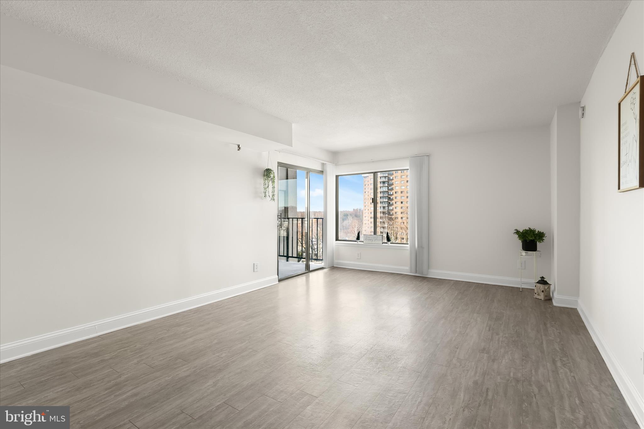 RACQUET CLUB - Residential